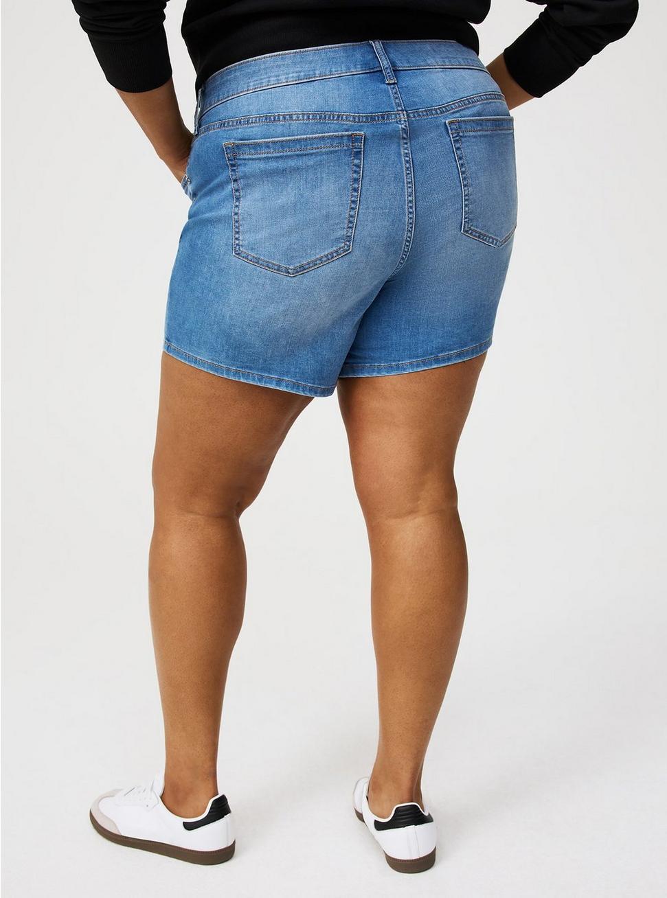 5'' Perfect Mid-Rise Short Product Image