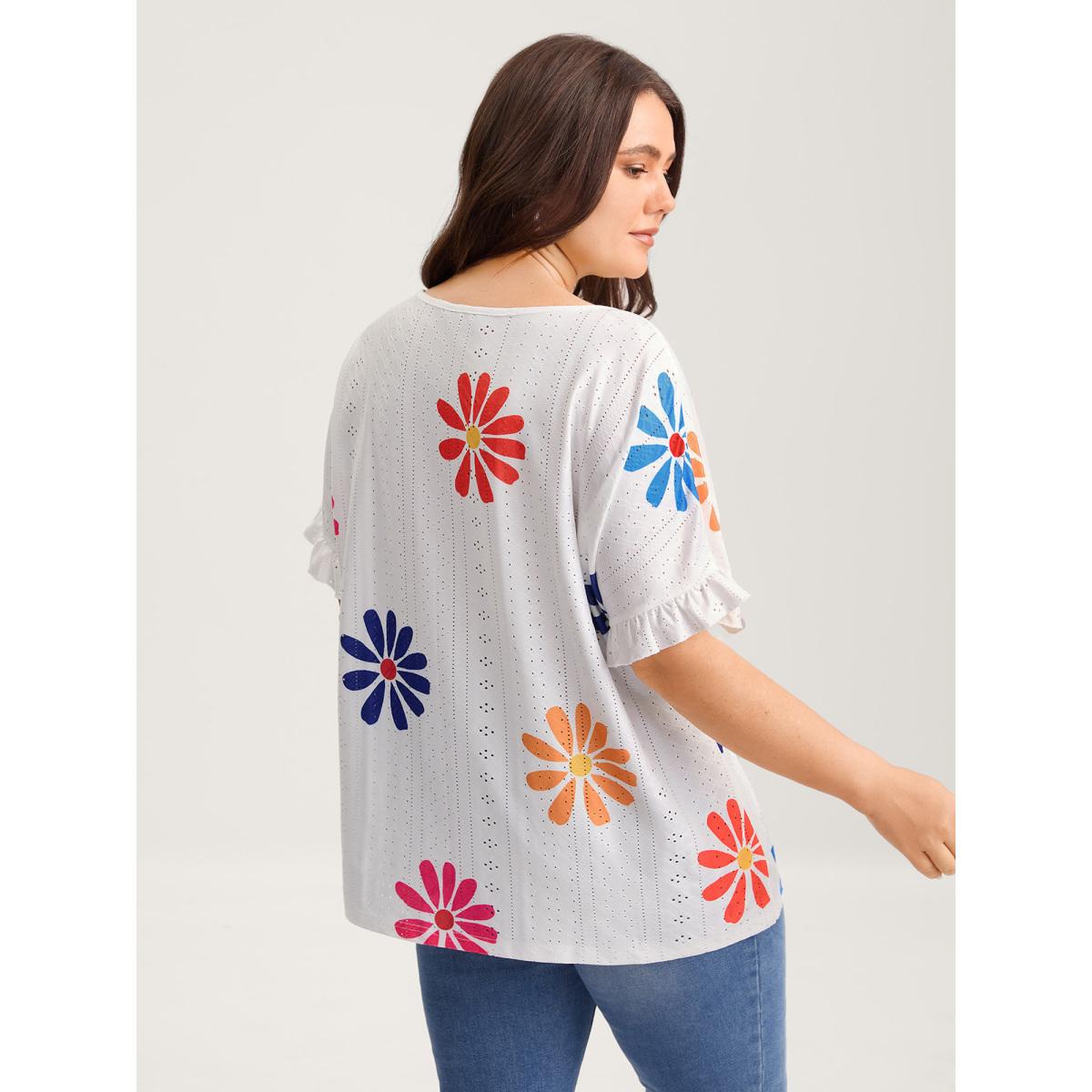 Plus Size Textured Floral Print Flowy T-Shirt WhiteSmoke Women Texture Round Neck Everyday-Elegant T-shirts BloomChic 14-16/1X Product Image