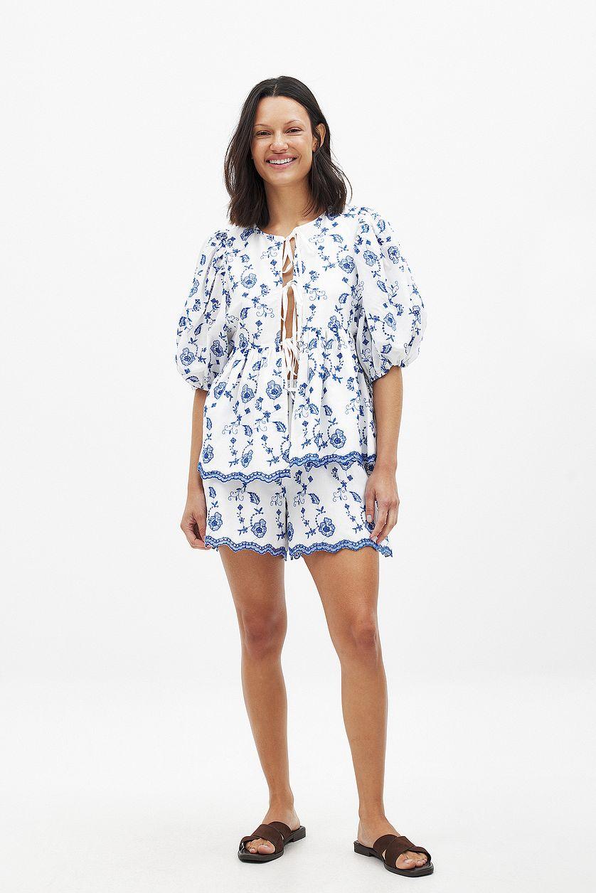 Wide Mid Waist Shorts Product Image