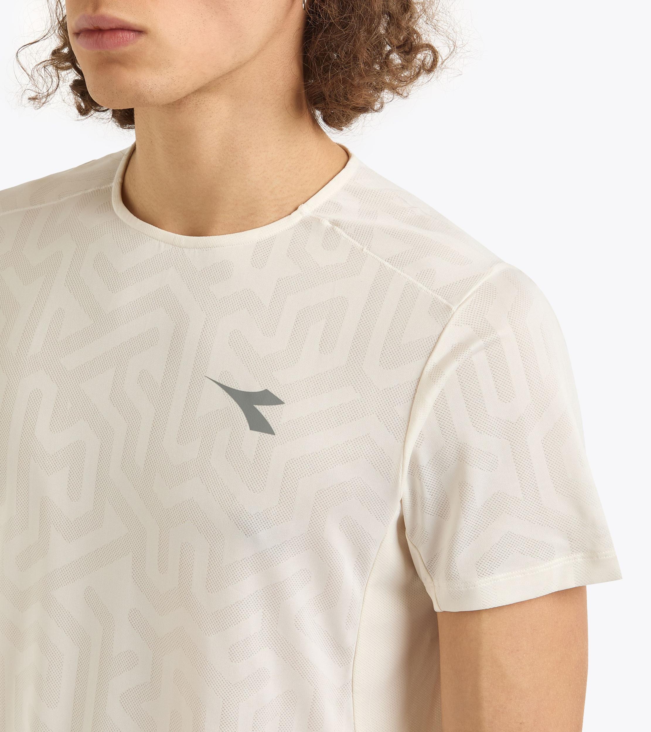 SUPER LIGHT SS T-SHIRT Product Image