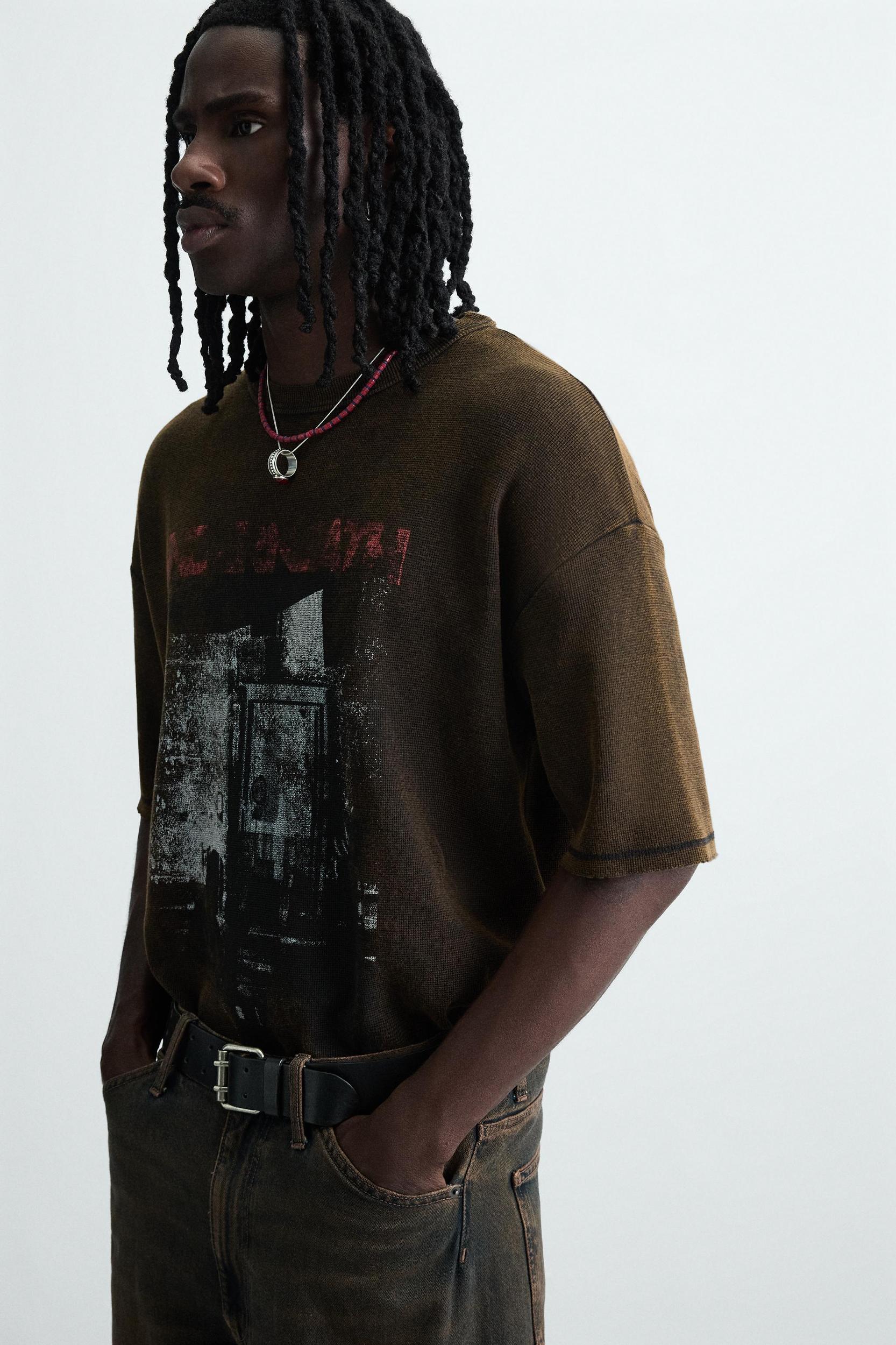 WASHED PRINT KNIT T-SHIRT Product Image