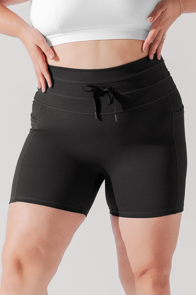 Cargo Midi Short with Pockets - Black Product Image