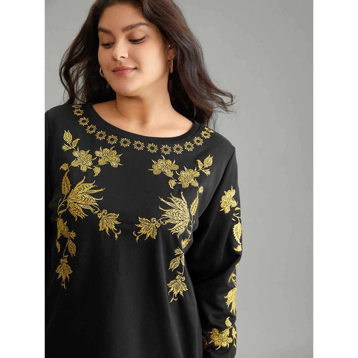 Plus Size Floral Embroidered Two Tone Sweatshirt Women Black Elegant Contrast Round Neck Dailywear Sweatshirts BloomChic 18-20/2X Product Image