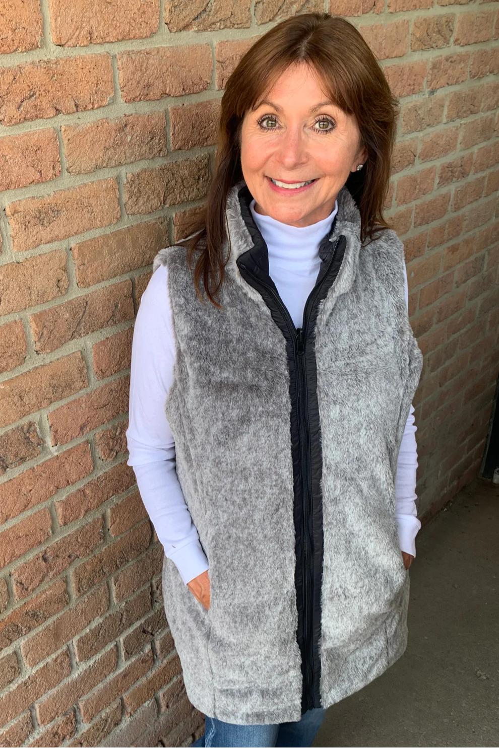 PUFFY LONG ZIP POCKET REVERSIBLEVEST Product Image