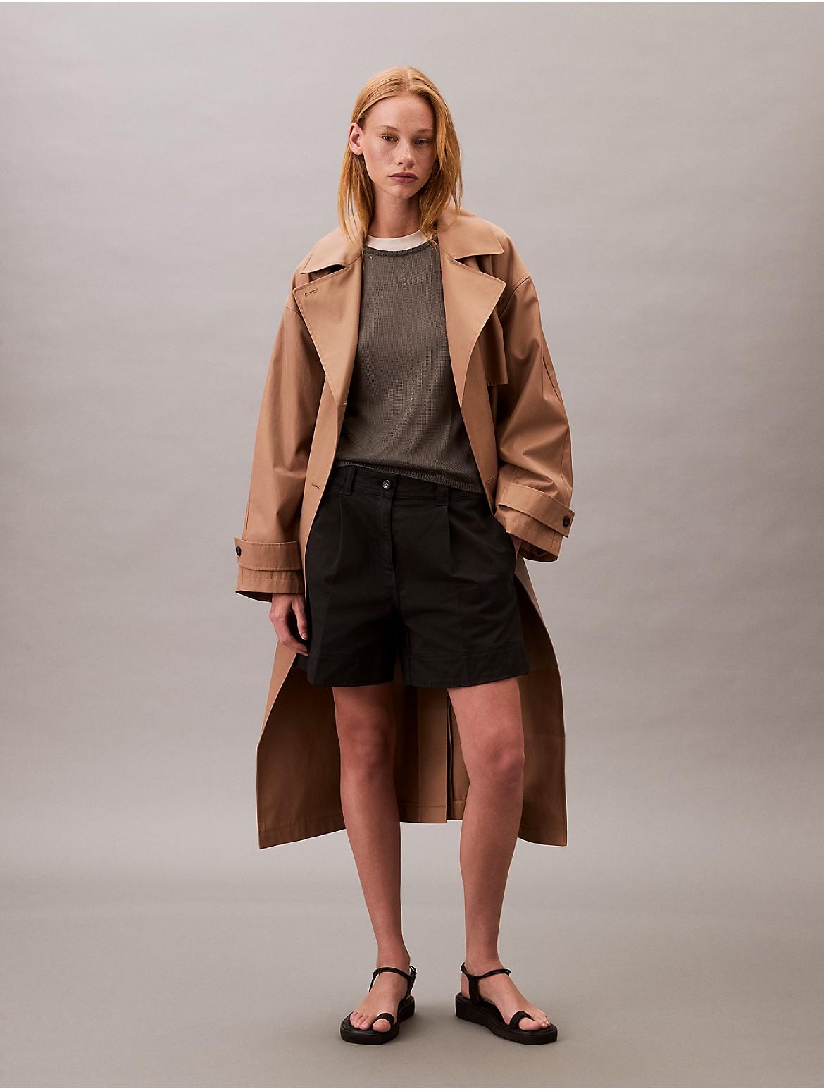 Calvin Klein Womens Cotton Stretch Twill Pleated Bermuda Shorts Product Image