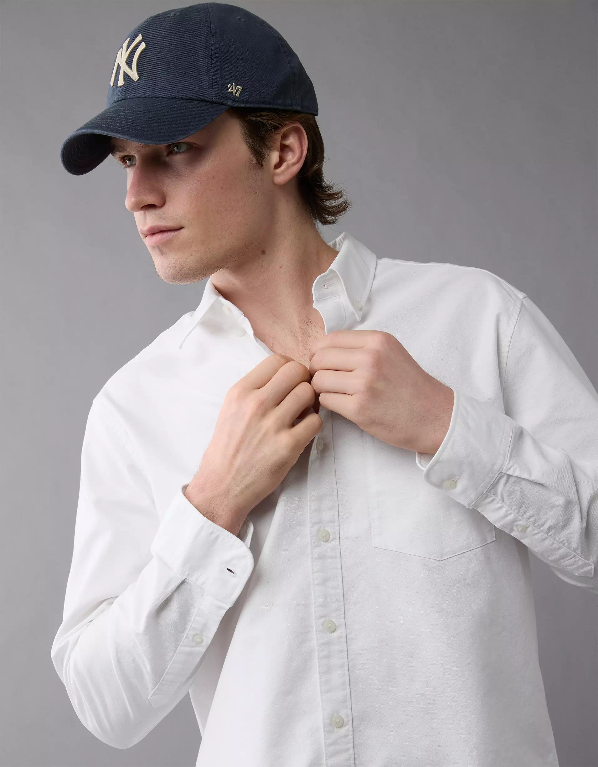 AE Everyday Classic Fit Oxford Button-Up Shirt Product Image
