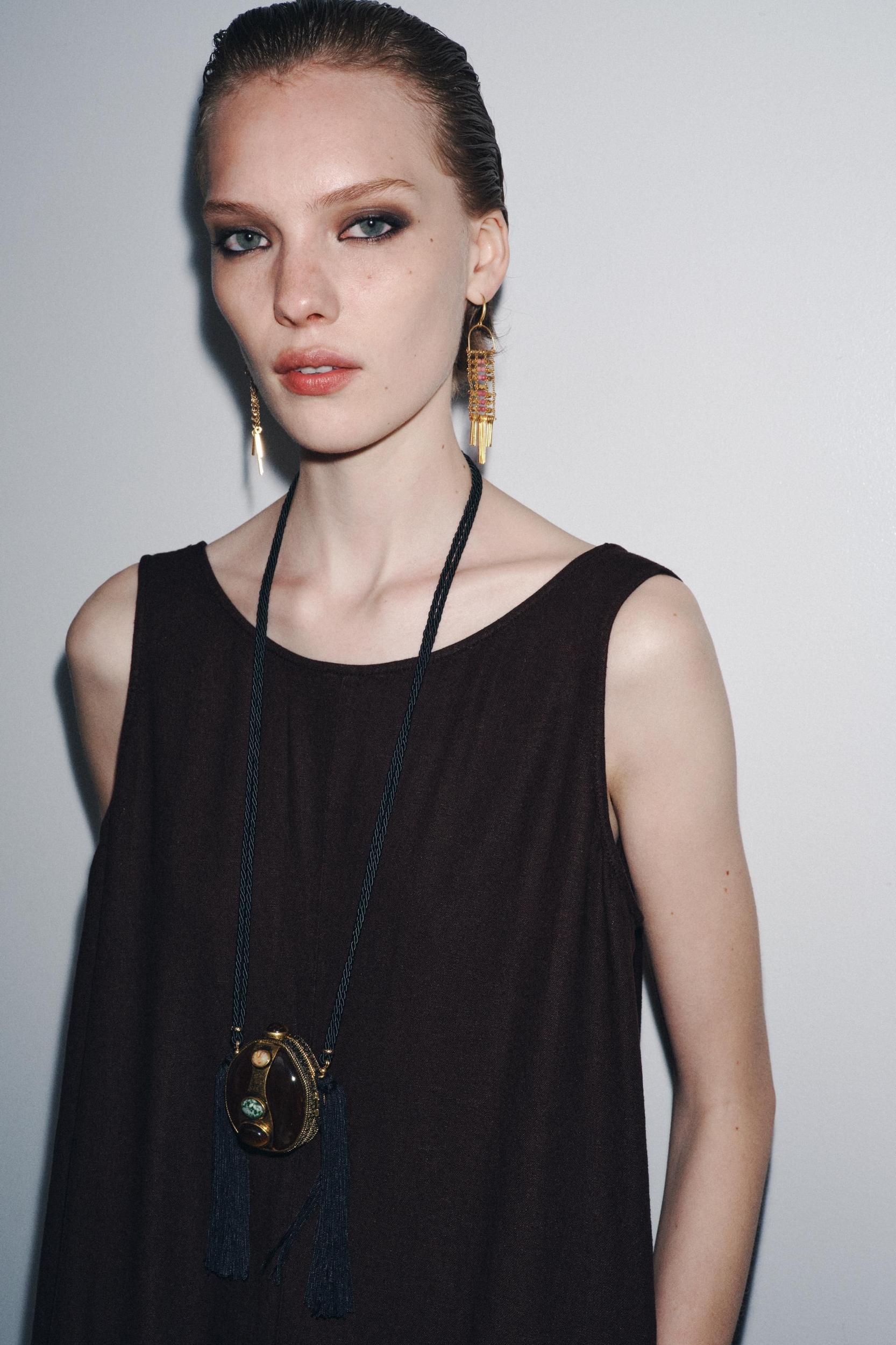 METAL BEAD EARRINGS Product Image