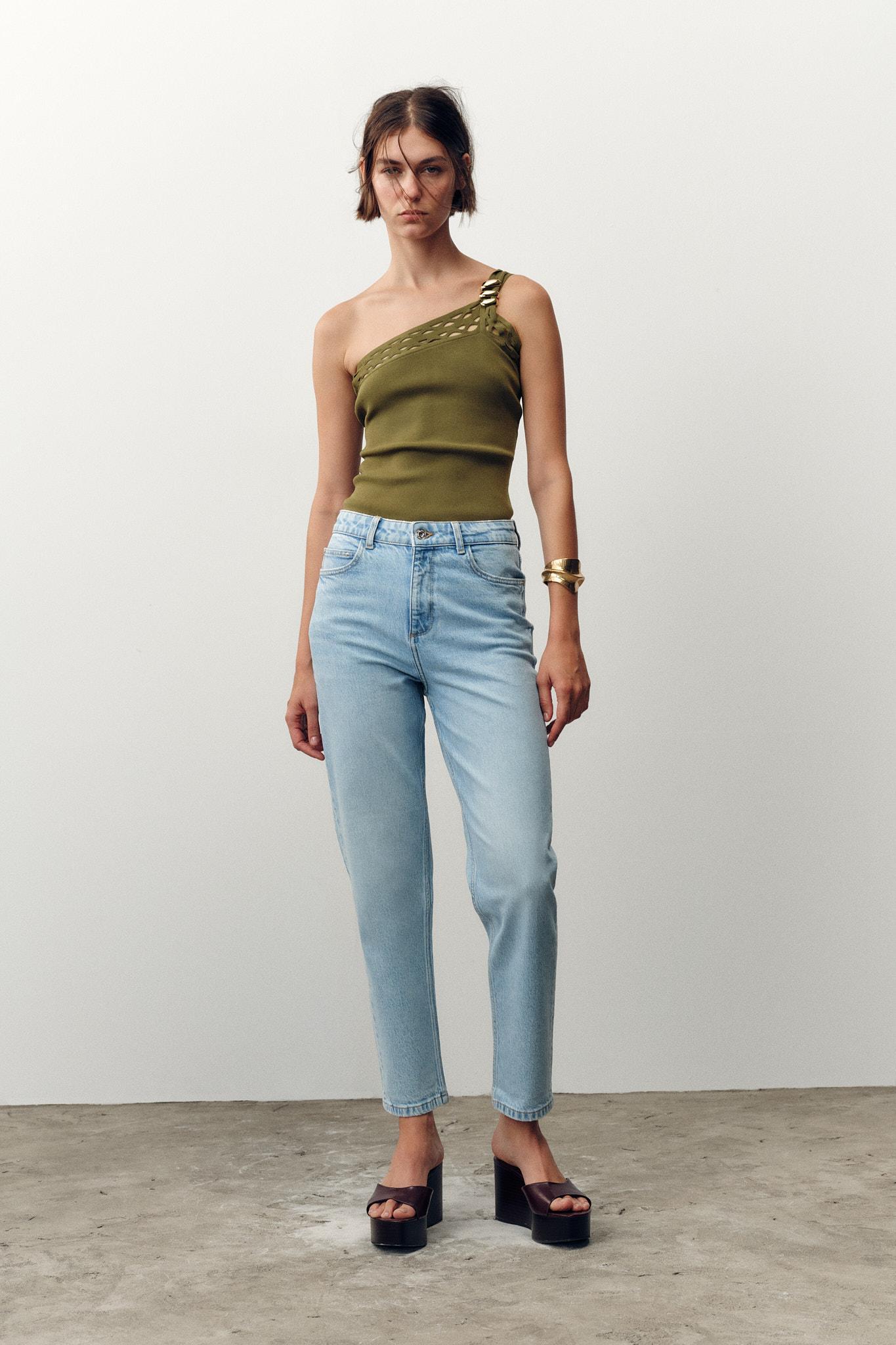 Z.01 HIGH WAIST COMFORT MOM FIT JEANS Product Image