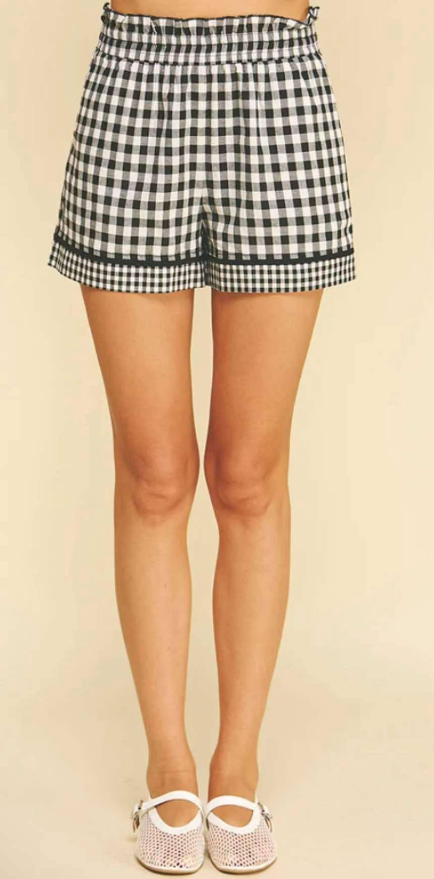 Gingham Contrast Plaid Shorts Product Image