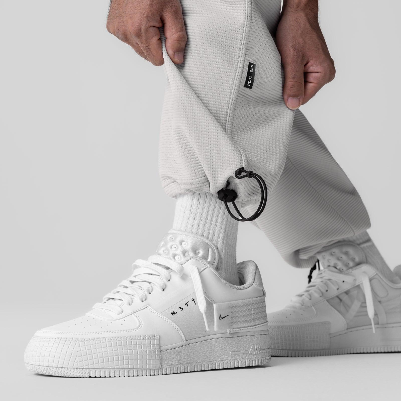 1033. Deltapeak® Cargo Cinch Jogger - Light Grey Product Image