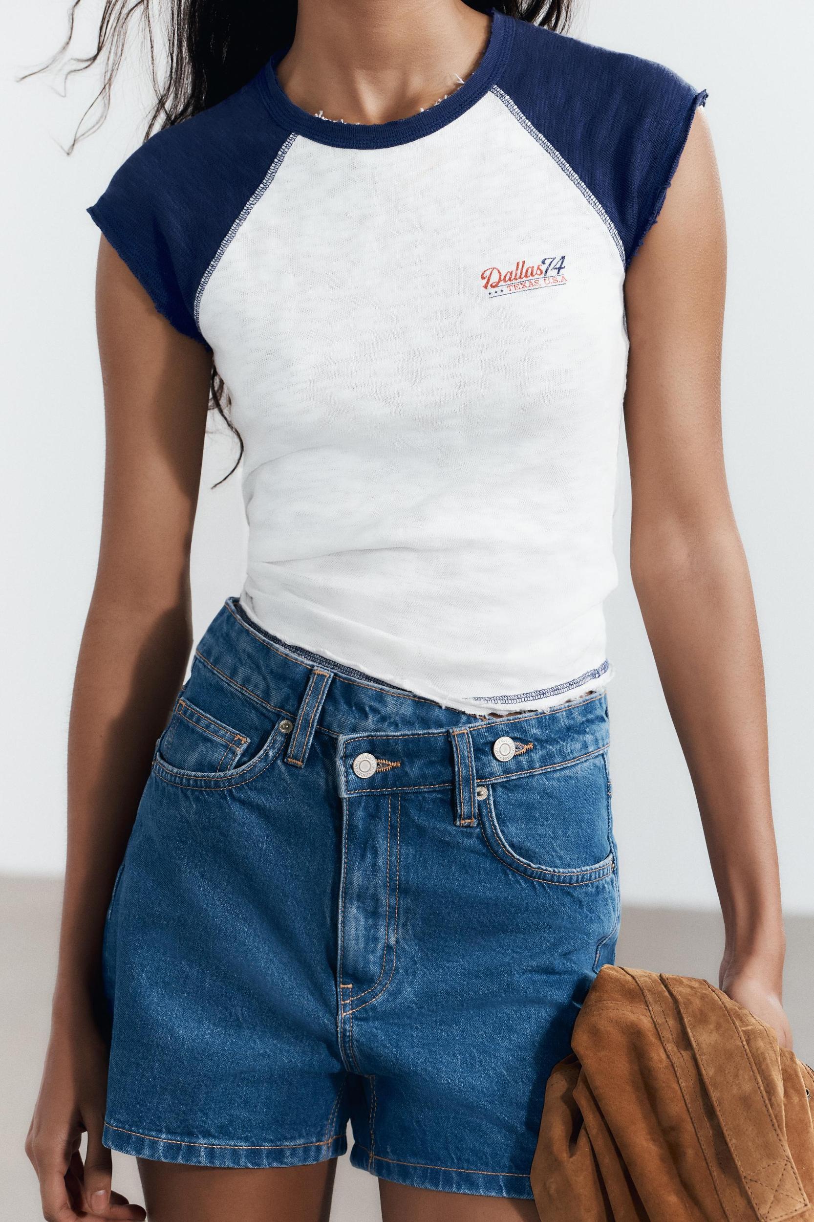 PRINTED T-SHIRT Product Image