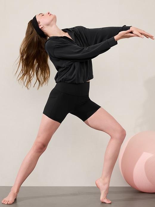 Salutation Stash High Rise 5" Short Product Image