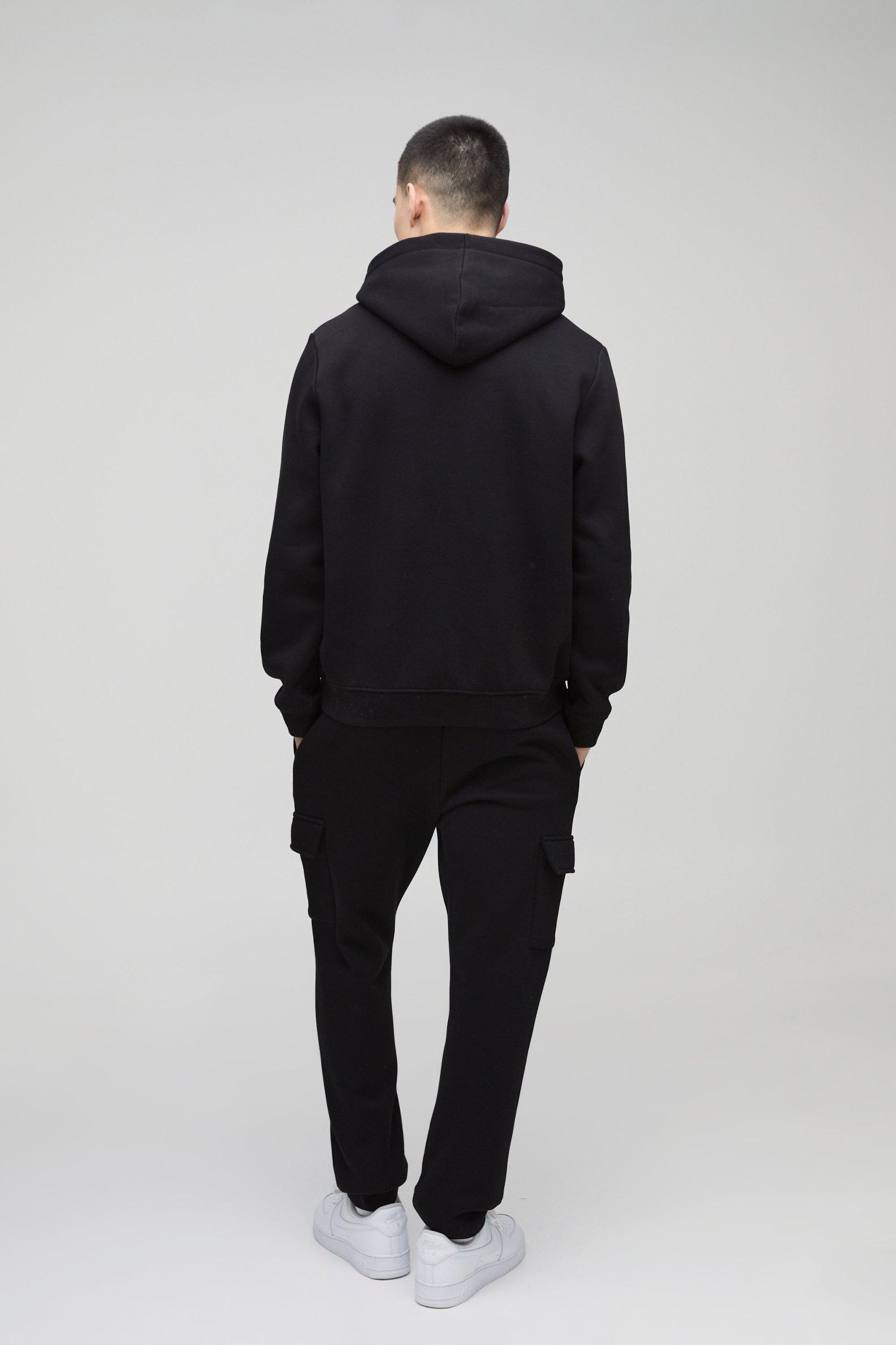 330GSM Slim Fit Basic Cargo Sweatpants | boohooMAN USA Product Image