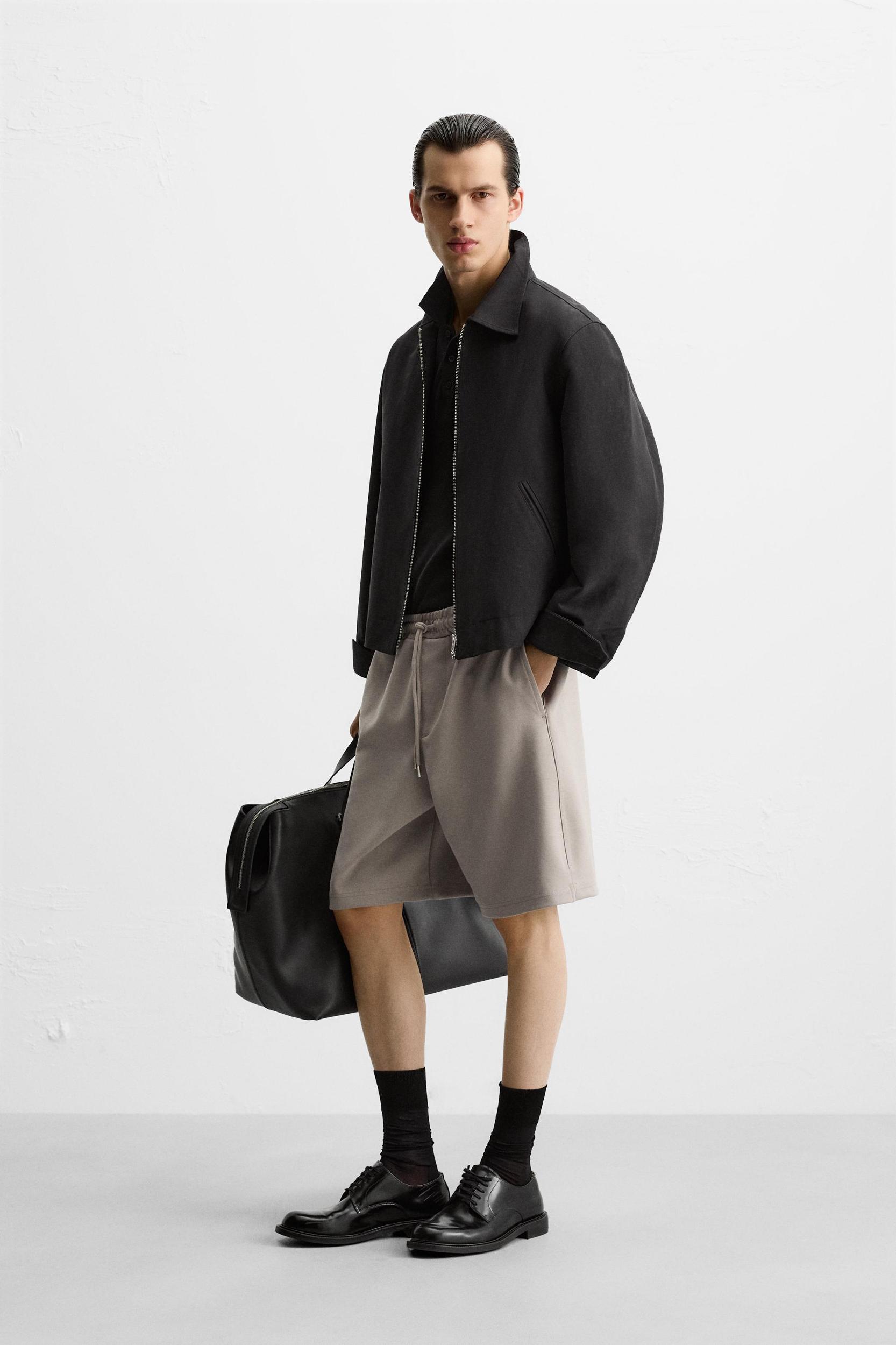 TECHNICAL OVERSIZED FIT JOGGER SHORTS Product Image