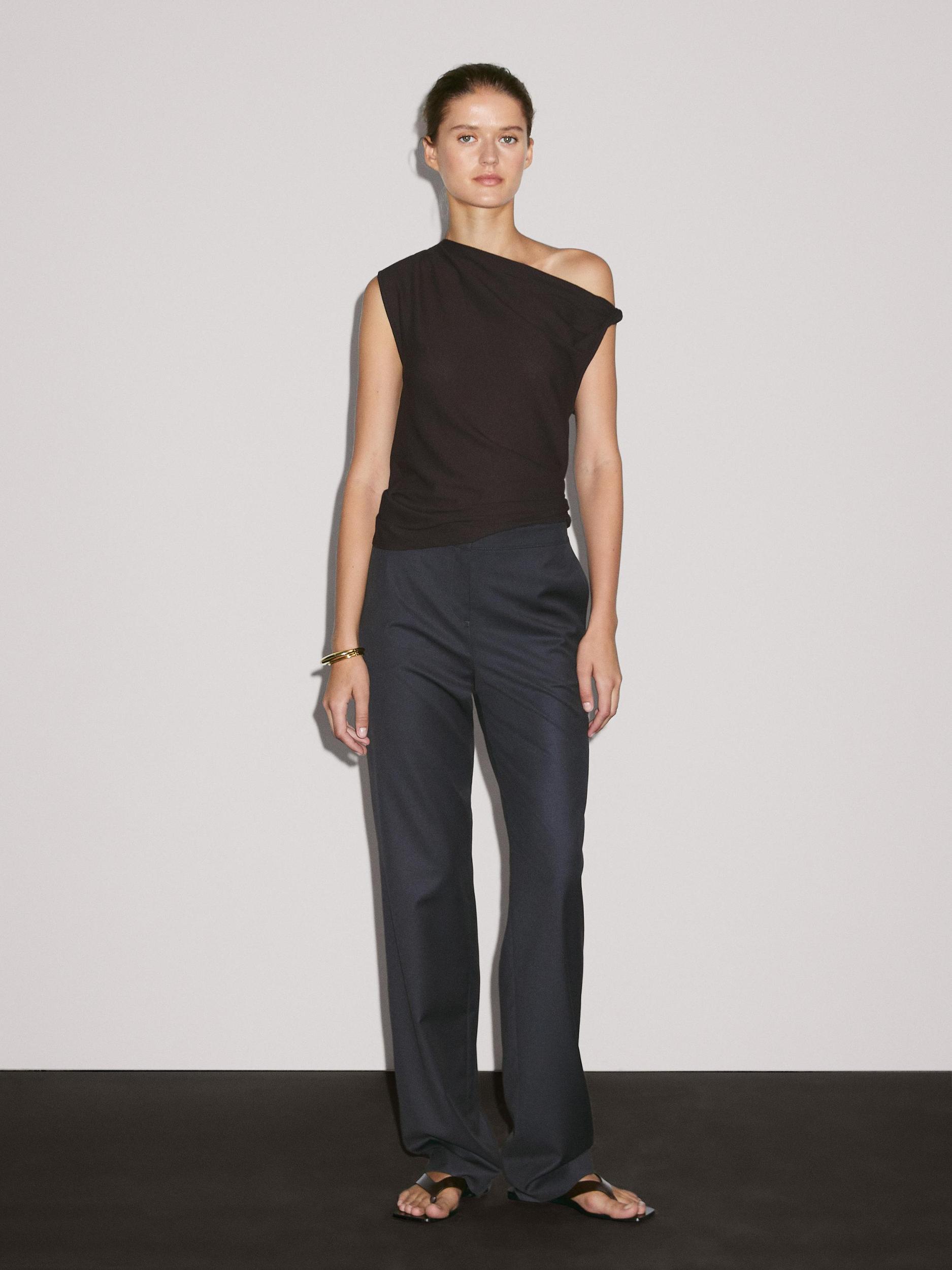 100% cotton asymmetric top Product Image