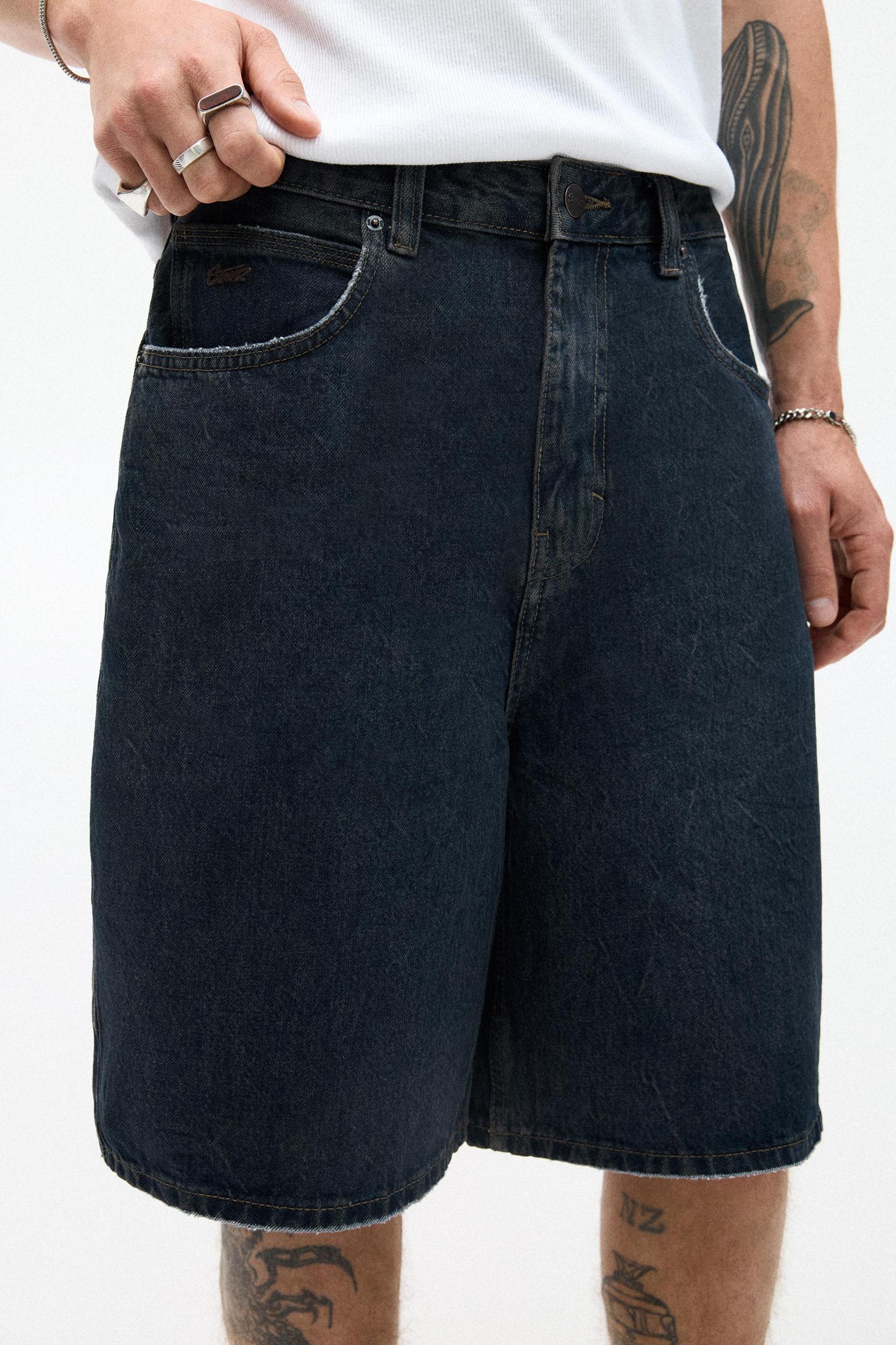 Loose baggy denim Bermuda shorts Product Image