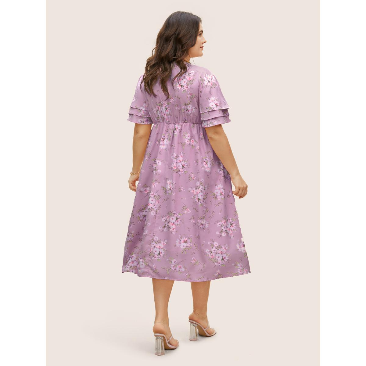 Plus Size Floral Elastic Waist Tiered Ruffle Sleeve Dress Lilac Women Elegant Tiered V-neck Short sleeve Curvy BloomChic 26/4X Product Image