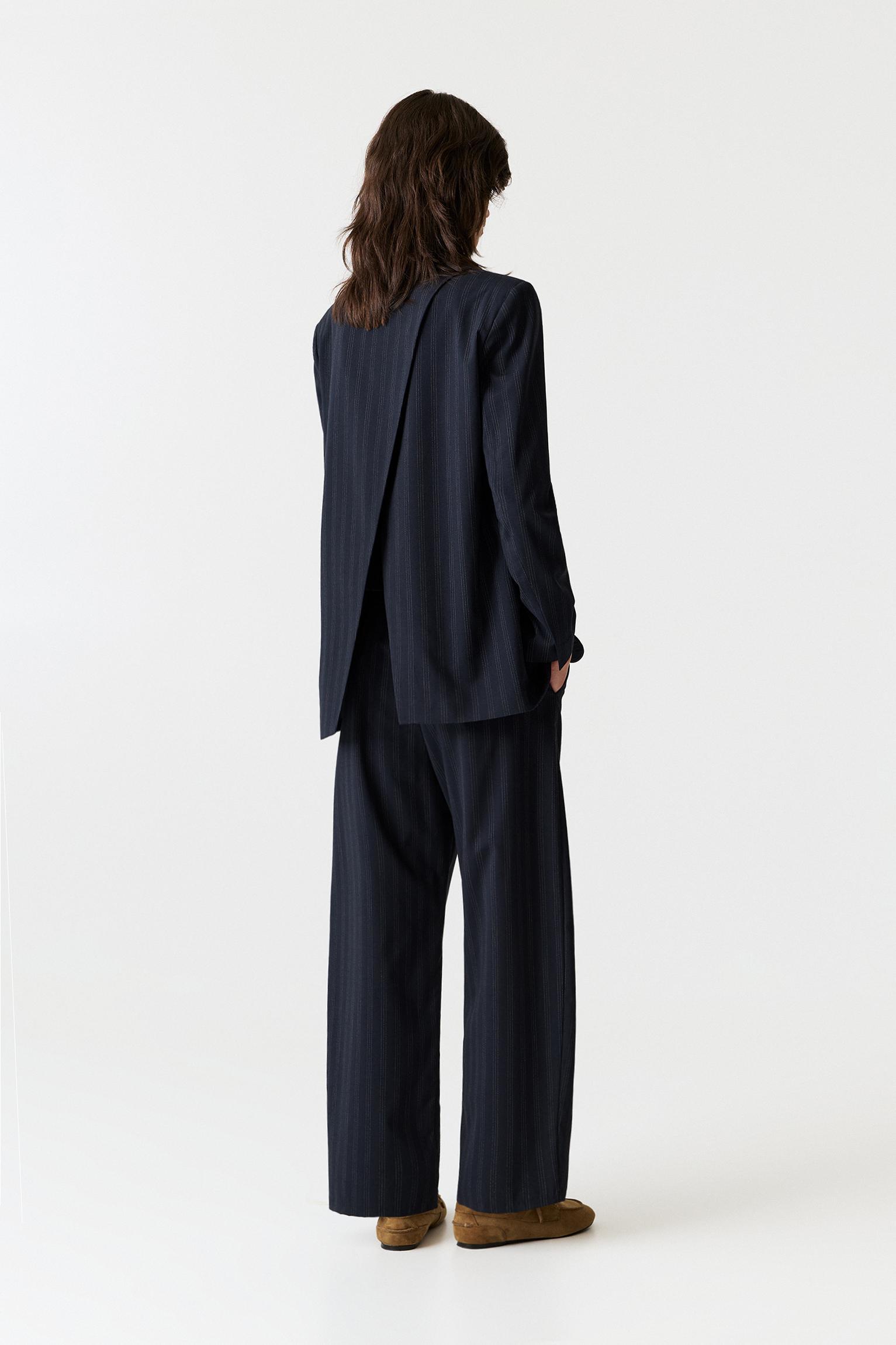 Striped barrel pants Product Image