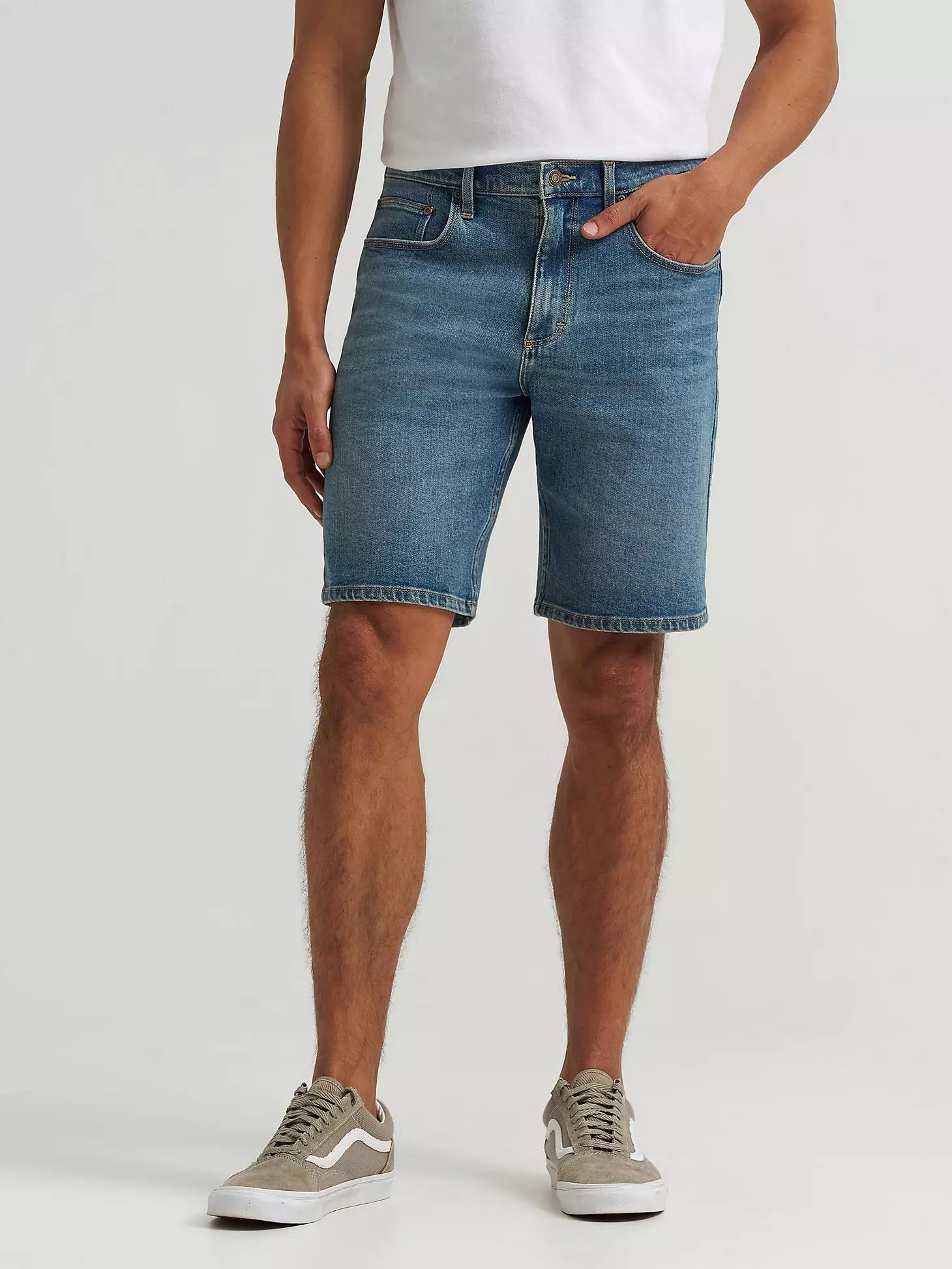 Men's Free To Stretch™ Denim Short | Men's SHORTS | Wrangler® Product Image
