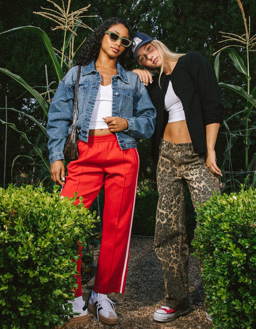 RSQ Womens Denim Jacket - MEDIUM WASH Product Image