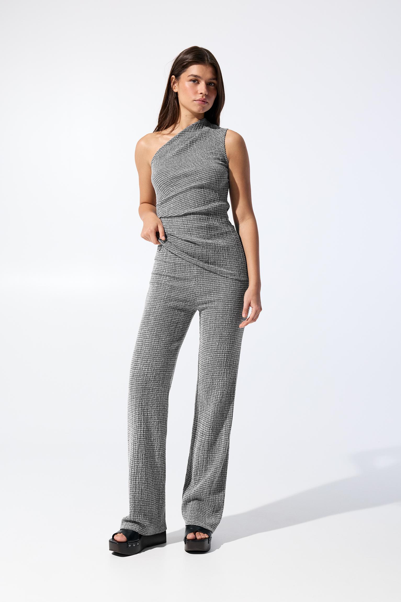 Textured asymmetric top Product Image