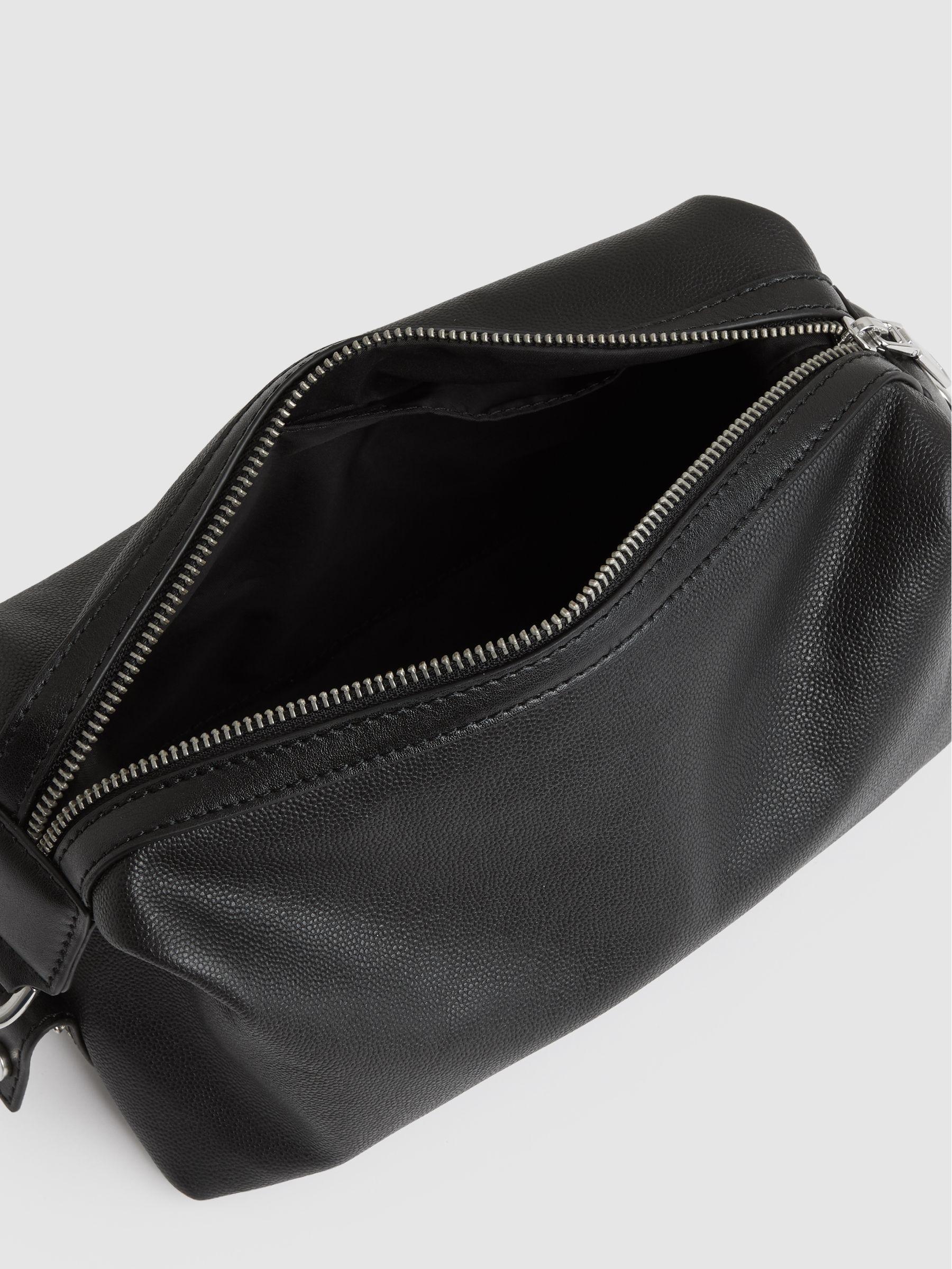 Micro-Grain Leather Washbag in Black Product Image