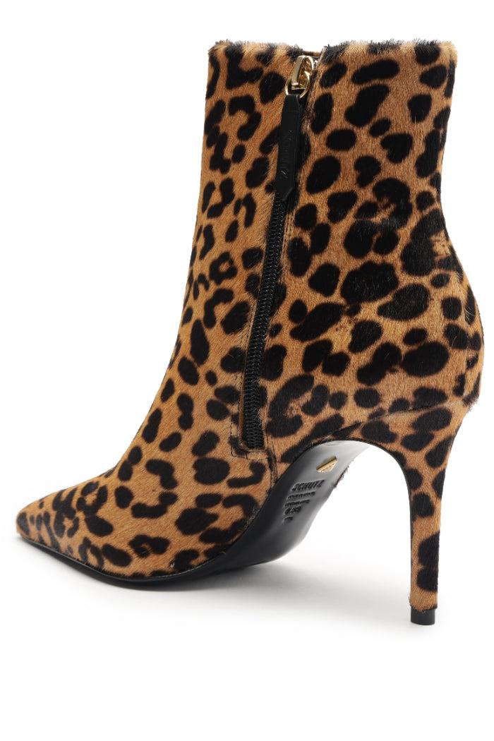 MIkki Casual Product Image