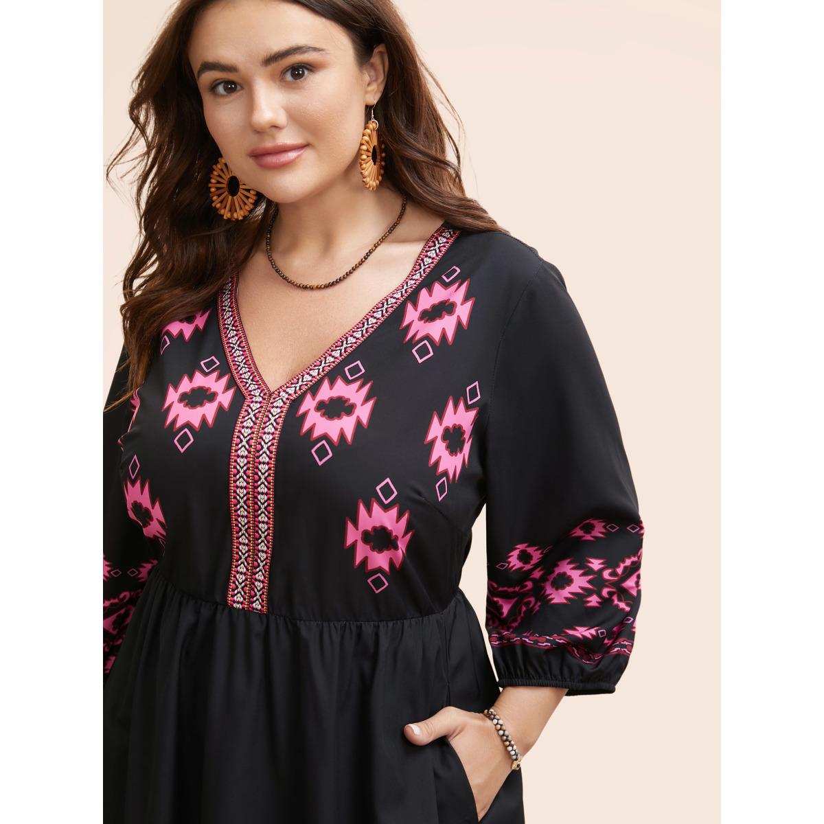 Plus Size V Neck Bandana Print Elastic Waist Dress Black Women Resort Gathered V-neck Elbow-length sleeve Curvy BloomChic 26/4X Product Image