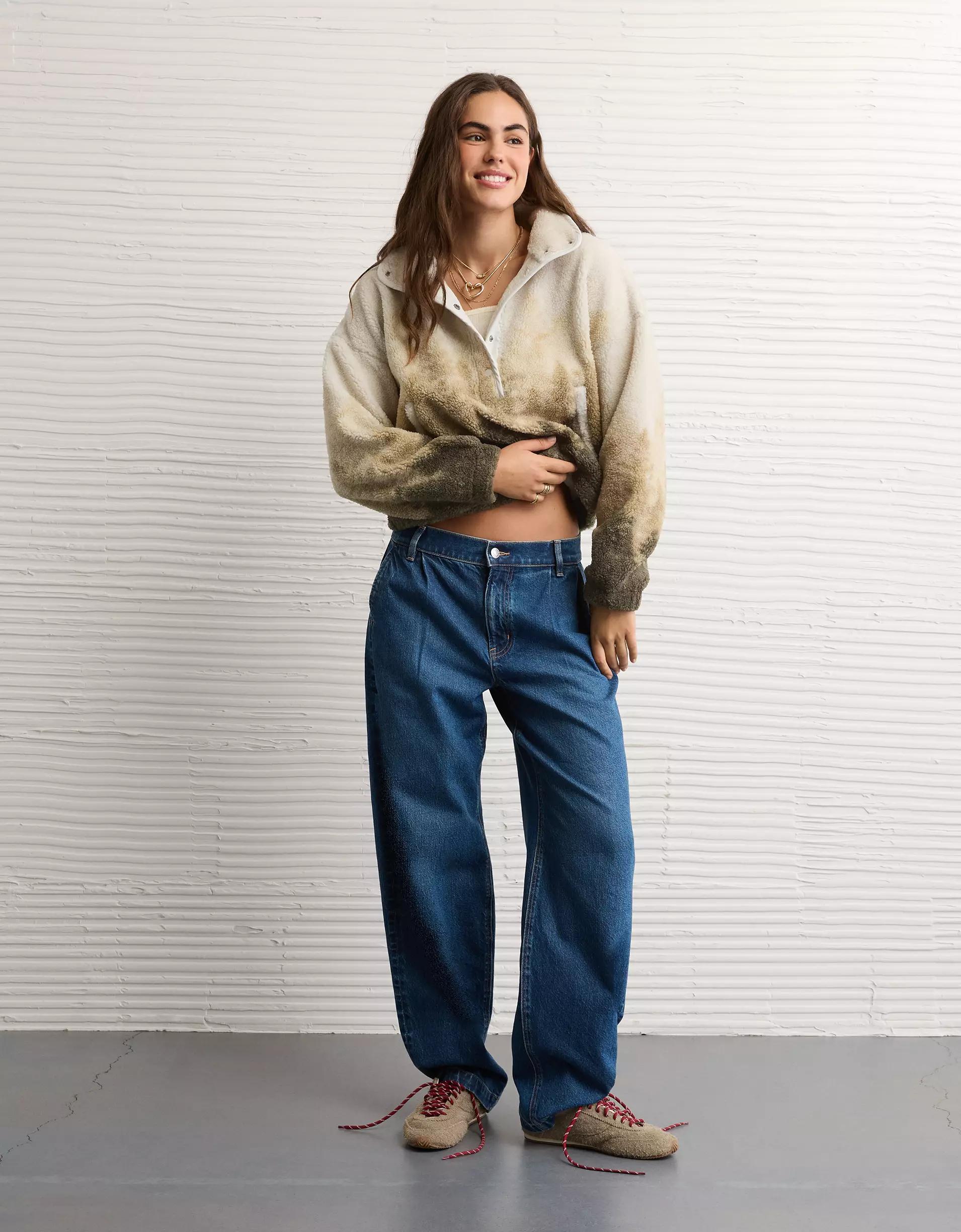 AE Sherpa Fleece Graphic Henley Sweatshirt Product Image