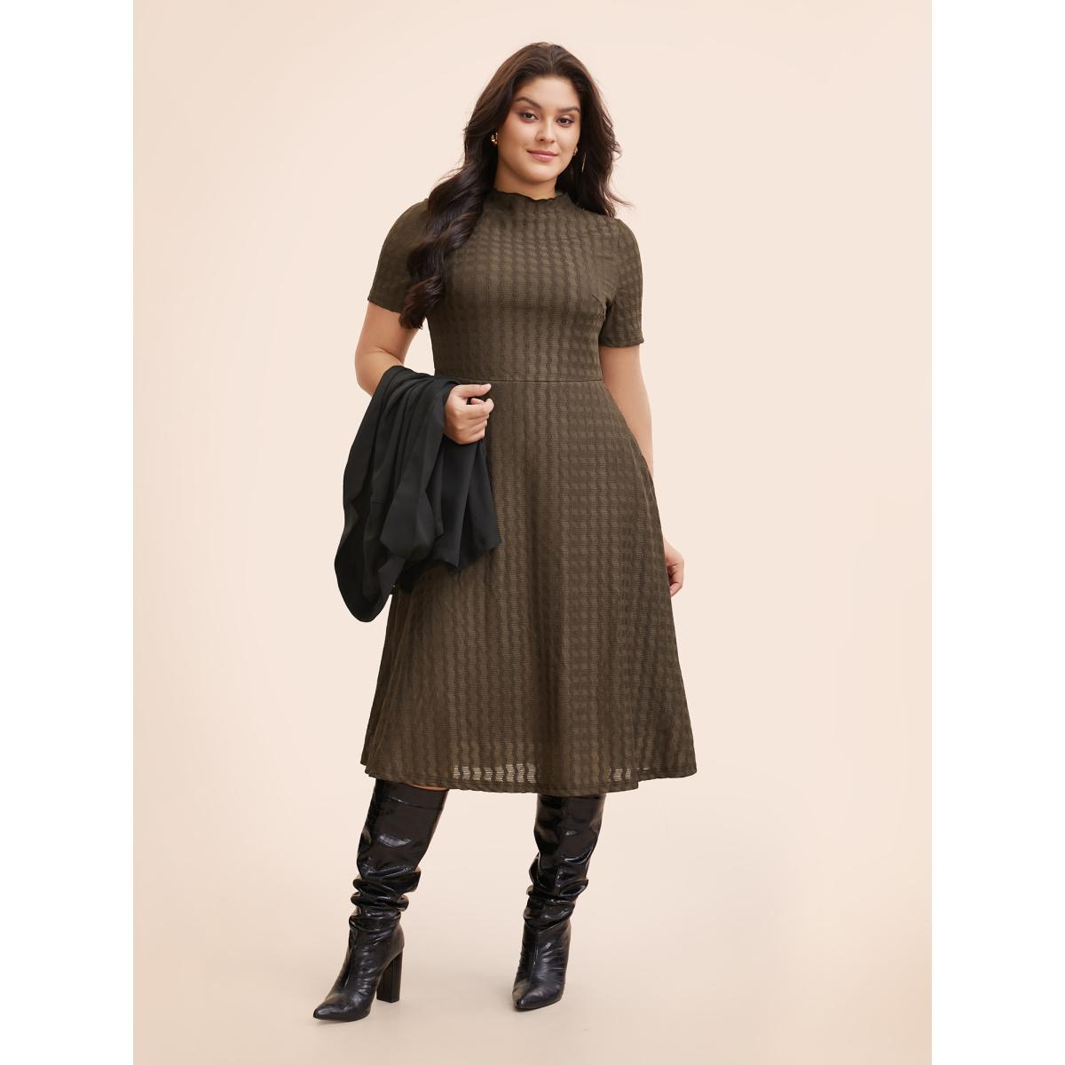 Plus Size Plain Textured Mock Neck Midi Dress DarkBrown Women Resort Texture Mock Neck Short sleeve Curvy BloomChic 28/5X Product Image
