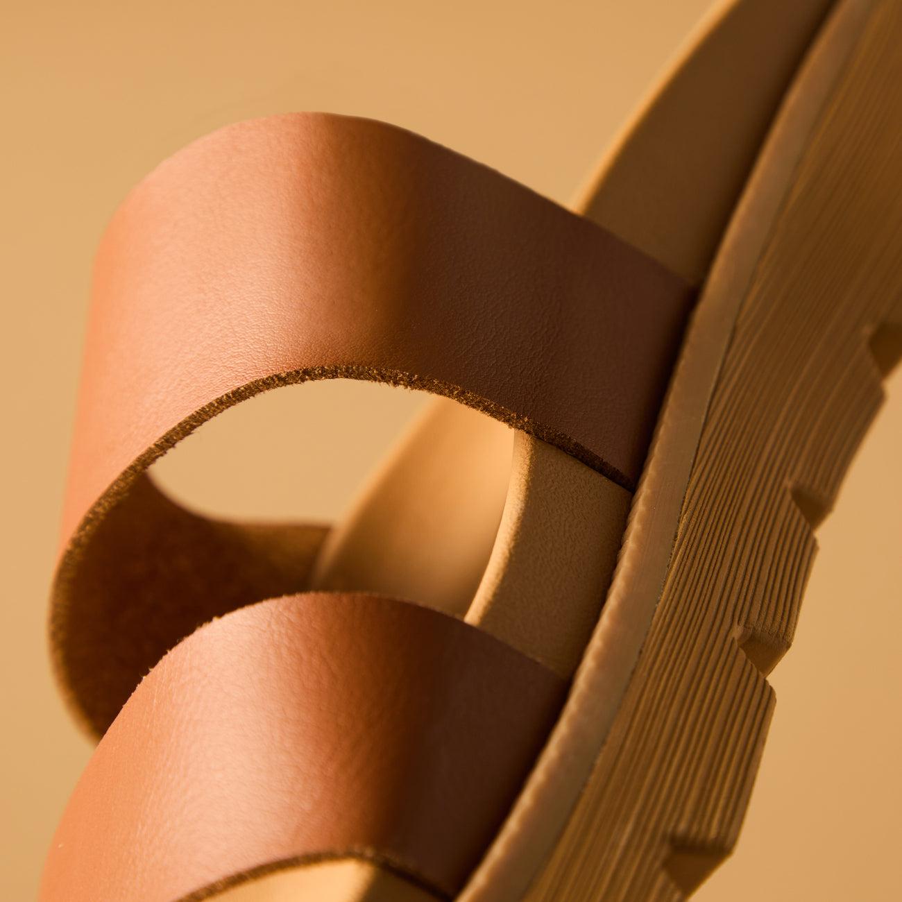 Vista Luxe Thea Female Product Image