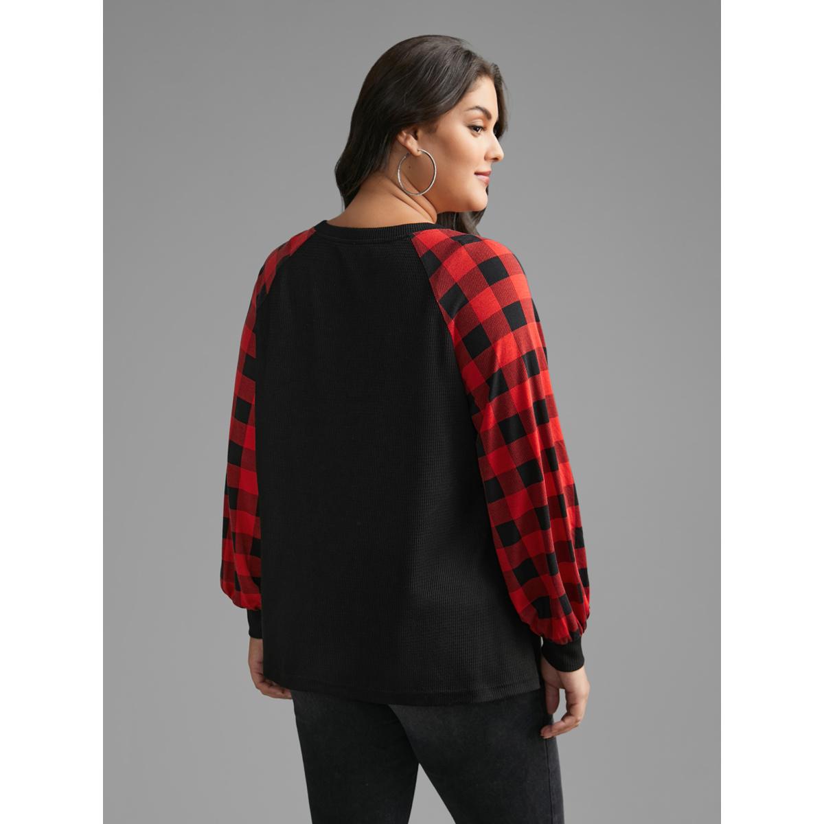 Plus Size V Neck Plaid Patchwork Contrast T-shirt Black Women Casual Contrast V-neck Everyday T-shirts BloomChic 30/6X Product Image