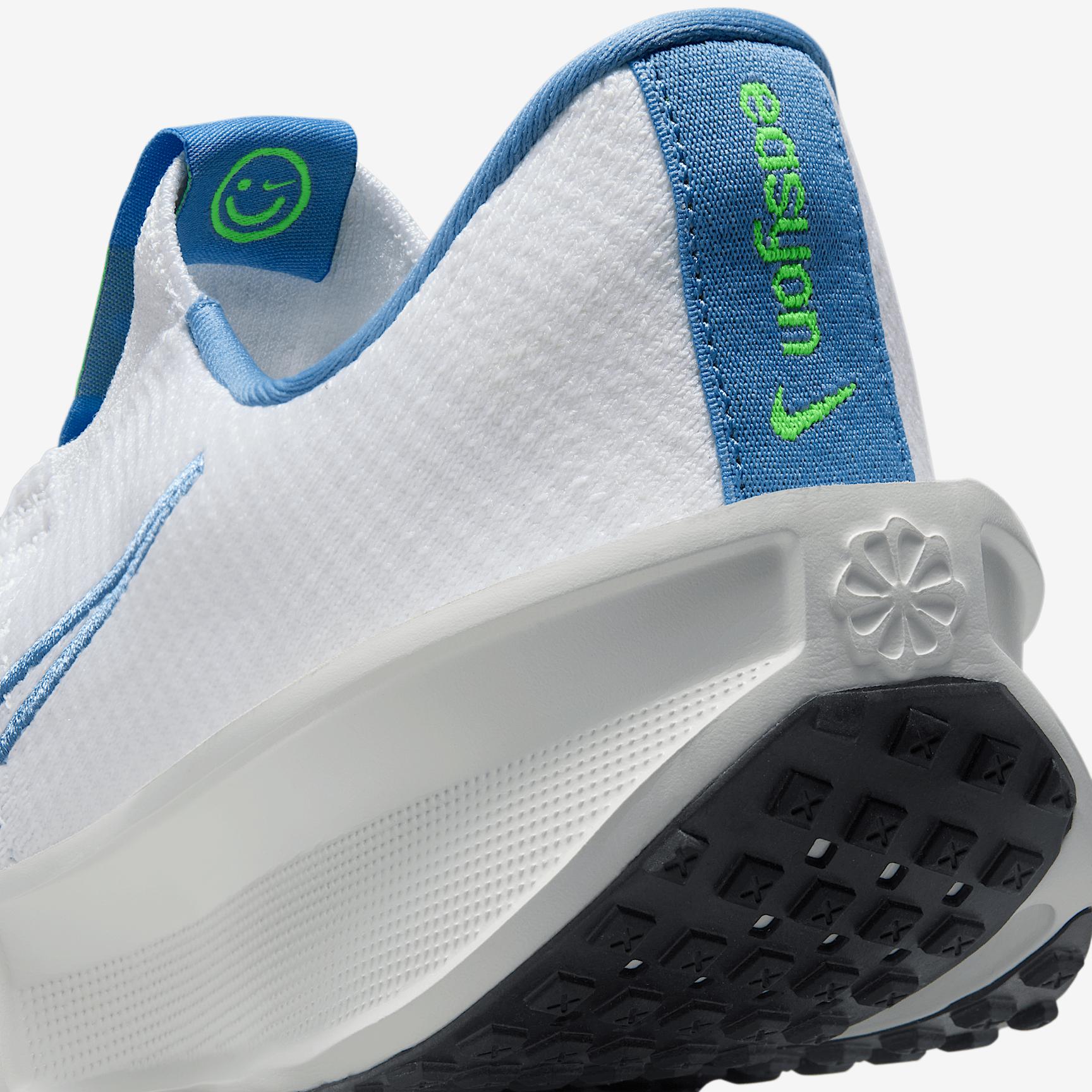 Nike Women's Interact Run EasyOn Road Running Shoes Product Image