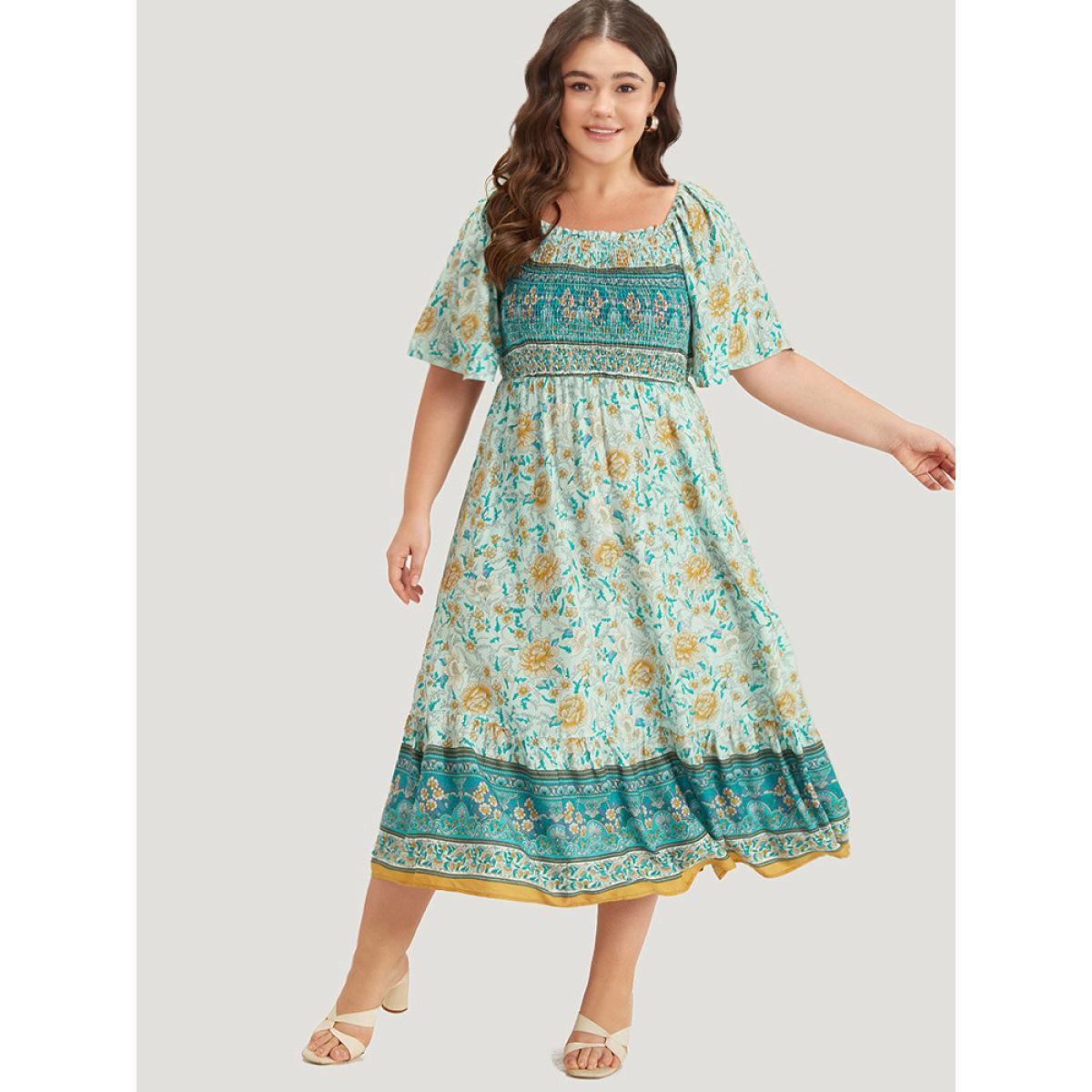 Plus Size Floral Print Shirred Square Neck Dress Turquoise Women Vacation Gathered Square Neck Short sleeve Curvy Midi Dress BloomChic 26/4X Product Image