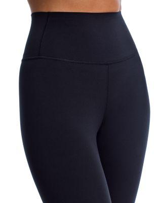 Airweight Cropped Leggings Product Image
