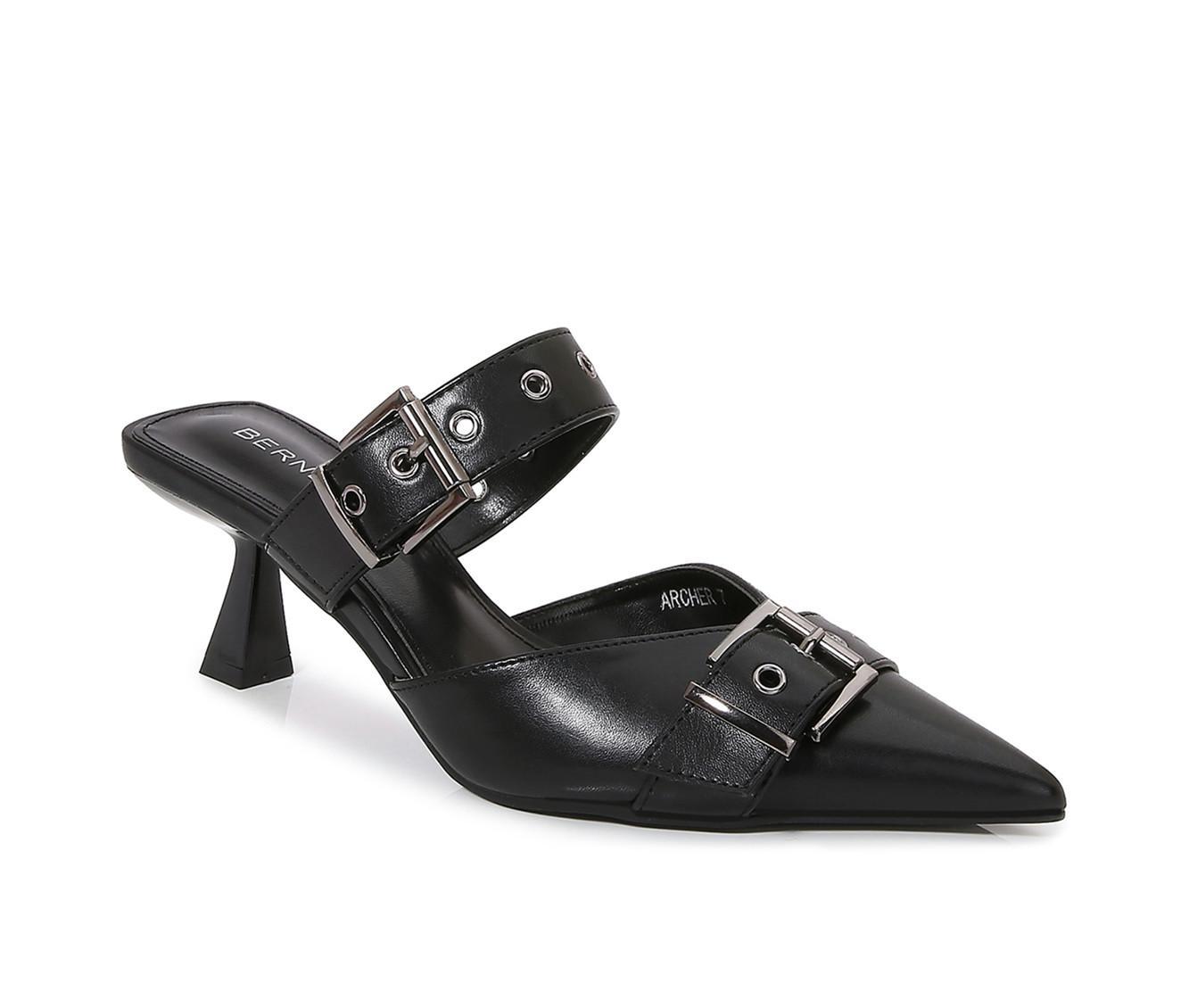 Women's Berness Archer Pumps Product Image