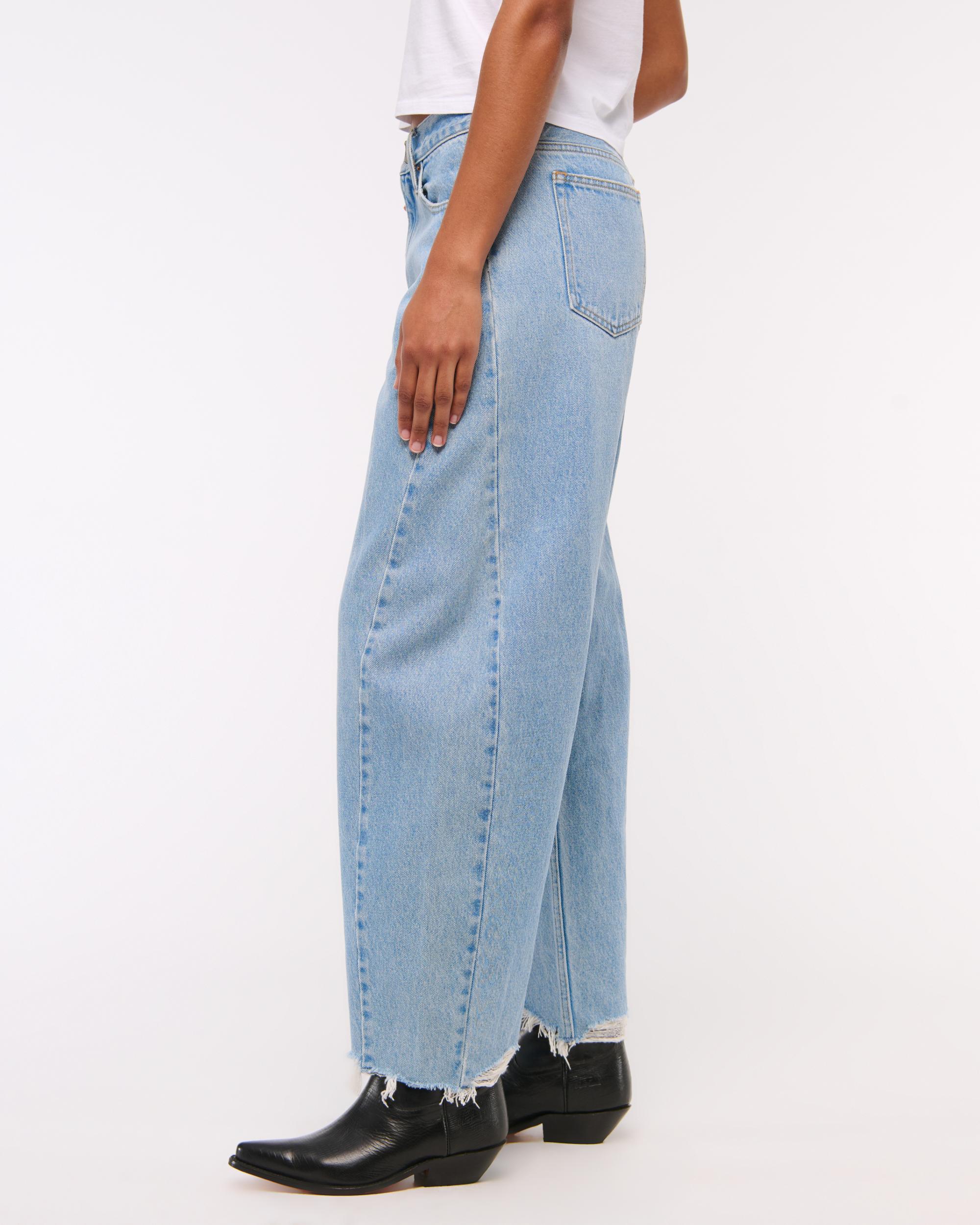 Curve Love Mid Rise Barrel Jean Product Image