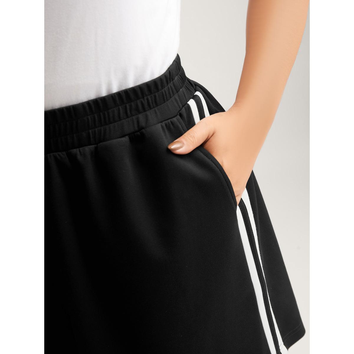 Plus Size Side Drawstring Straight-Leg Shorts Women Black Casual Drawstring Straight Leg Everyday-Casual Shorts BloomChic 10/M Product Image