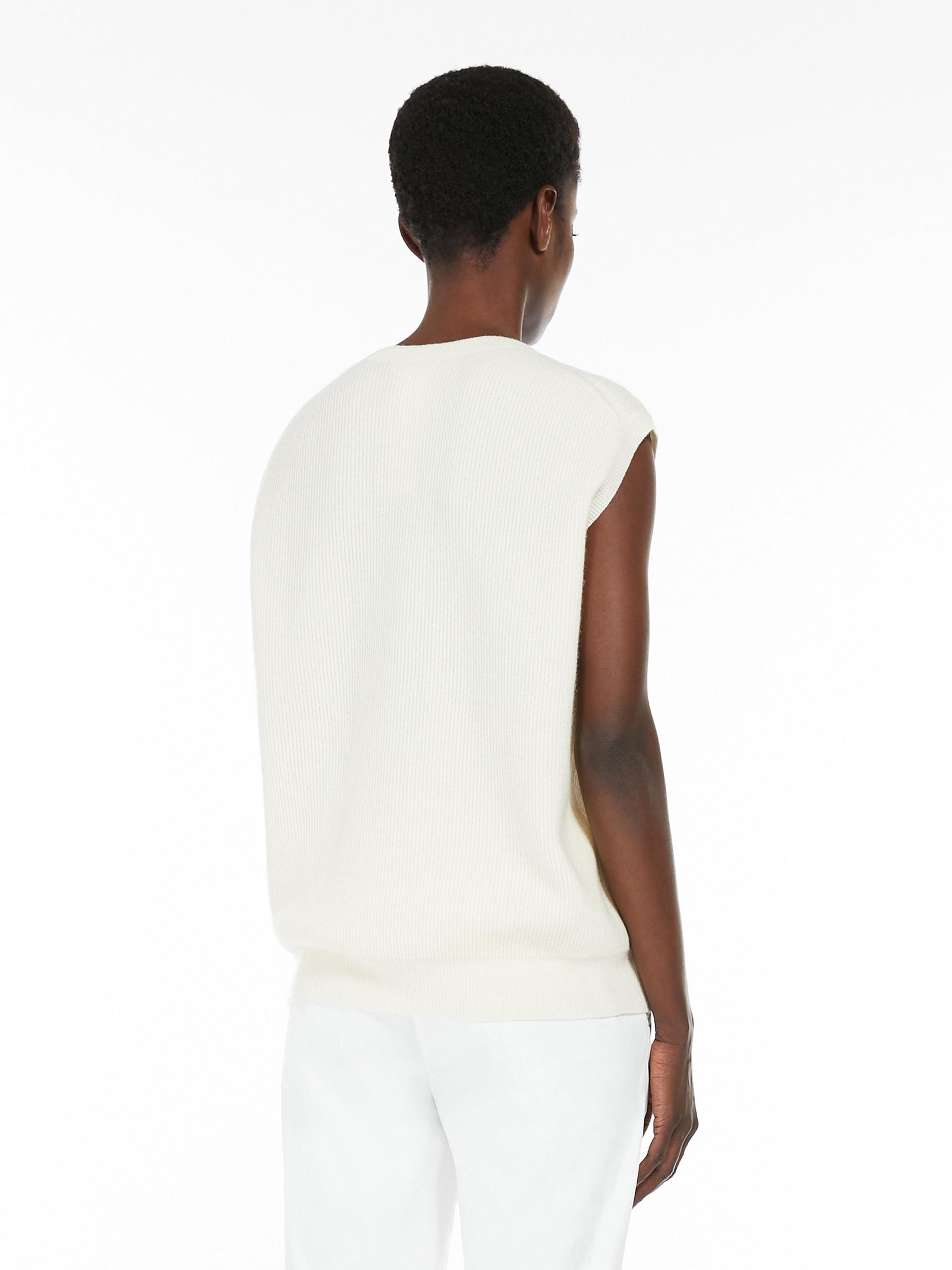 Wool and cashmere yarn gilet Product Image