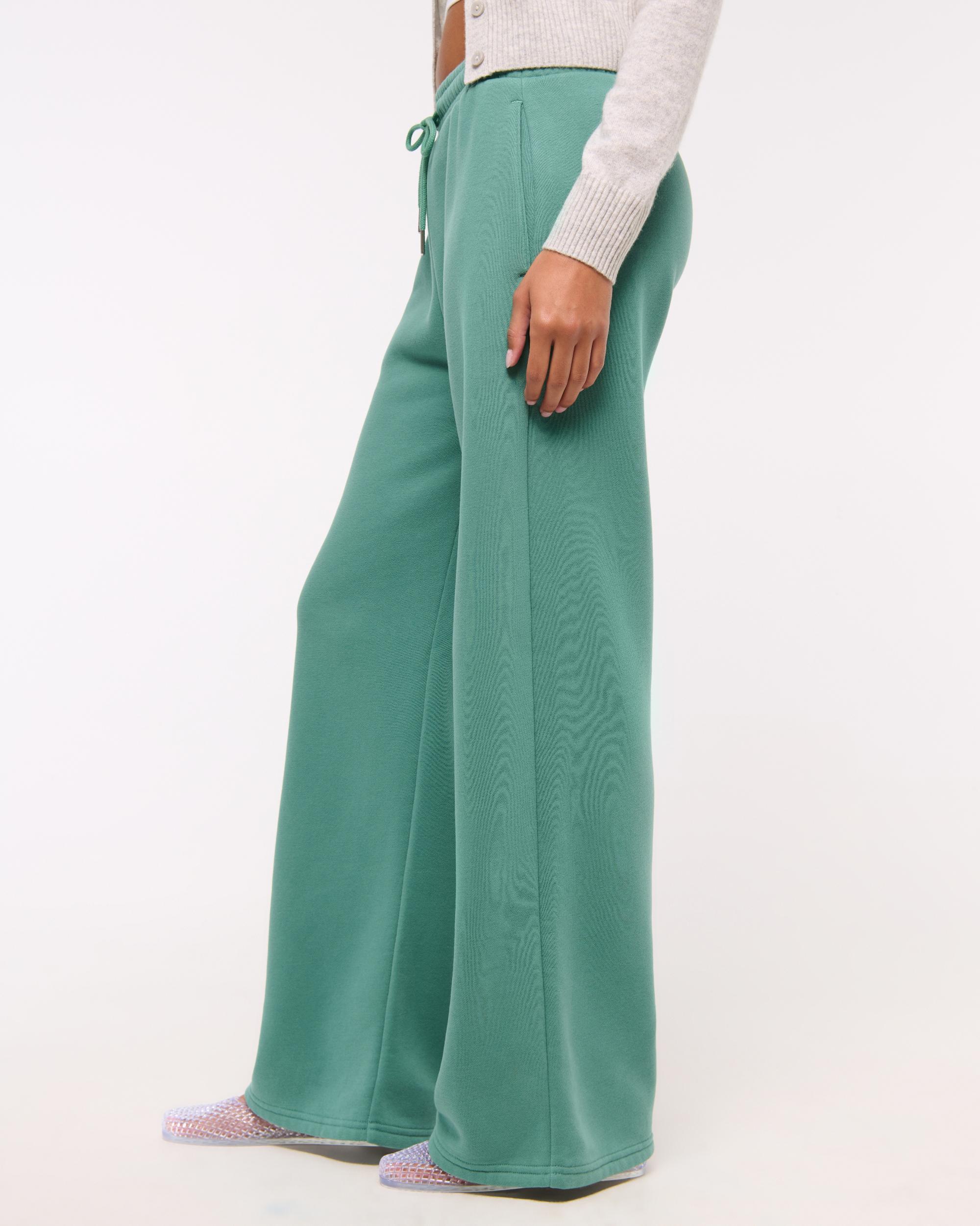 Essential Wide Leg Sunday Sweatpant Product Image