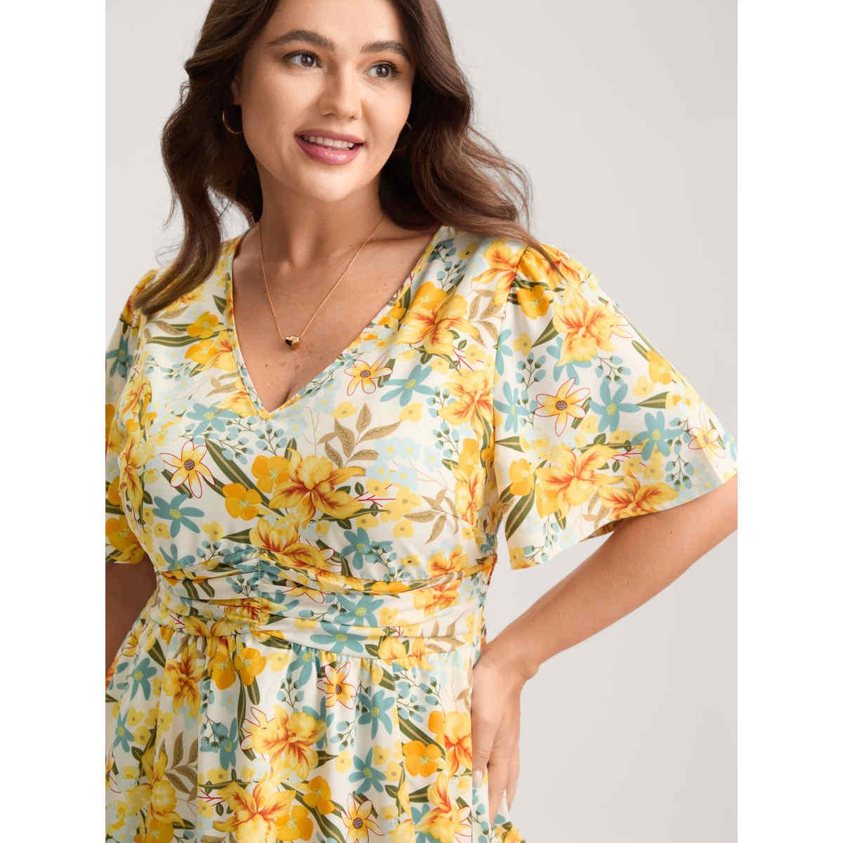 Plus Size Sunkissed Floral Shirred Waist Midi Dress Lemonyellow Women V-neck Short sleeve Curvy BloomChic 10/M Product Image