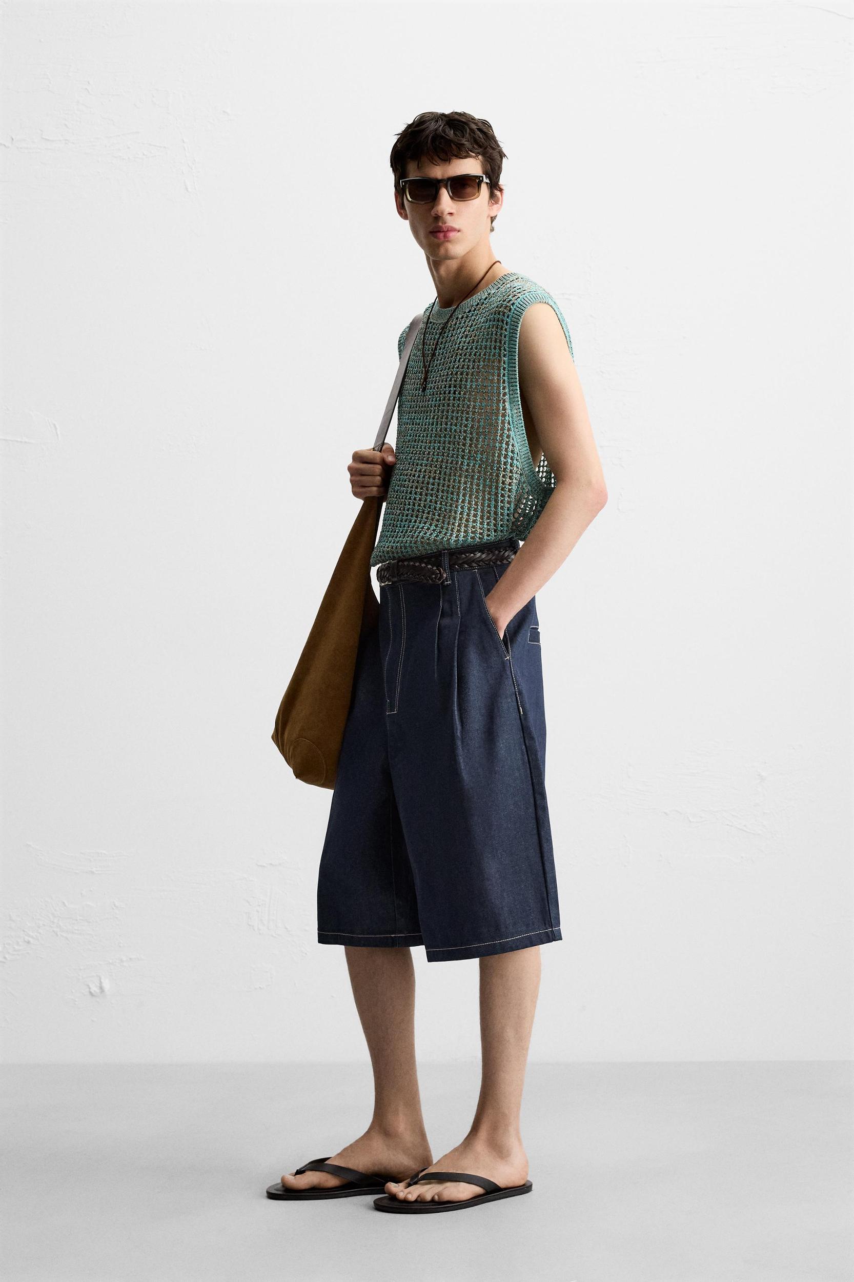 LACE KNIT VEST Product Image