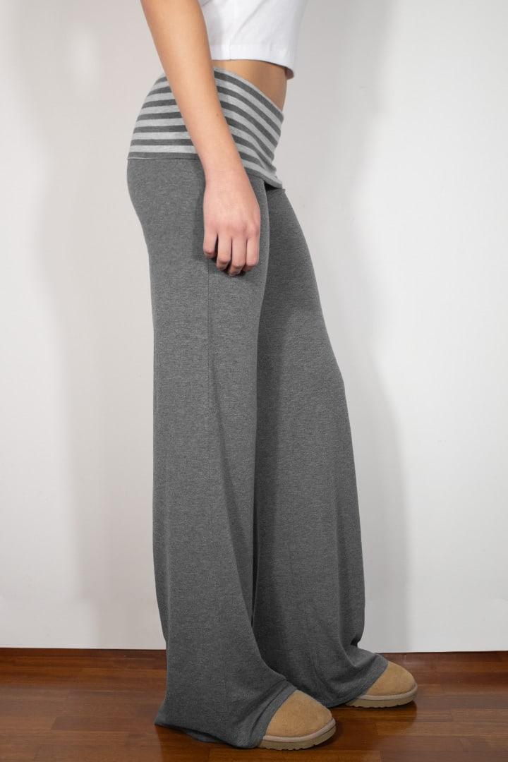 Wide-leg pants with cuffs Product Image
