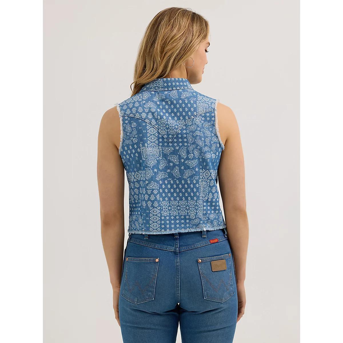 Women's Wrangler Print Denim Crop Western Snap Tank in Bandana Product Image
