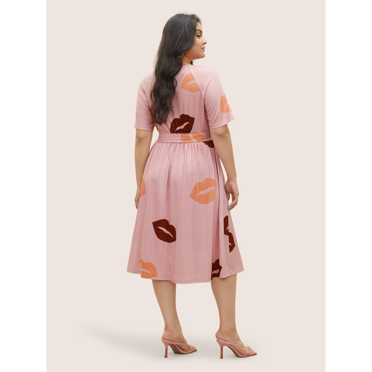 Plus Size Lip Print Elastic Waist Belted Gathered Dress Pink Women Casual Gathered Square Neck Short sleeve Curvy Midi Dress BloomChic 10/M Product Image