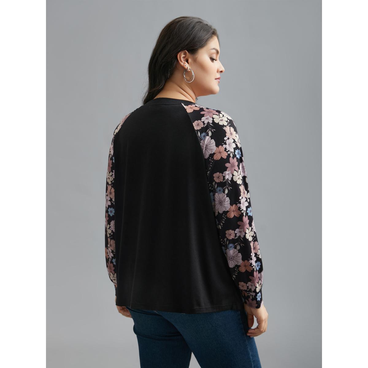 Plus Size Floral Raglan Sleeve Contrast Fabric T-Shirt Black Women Casual Contrast Natural Flowers Round Neck Everyday T-shirts BloomChic 28/5X Product Image