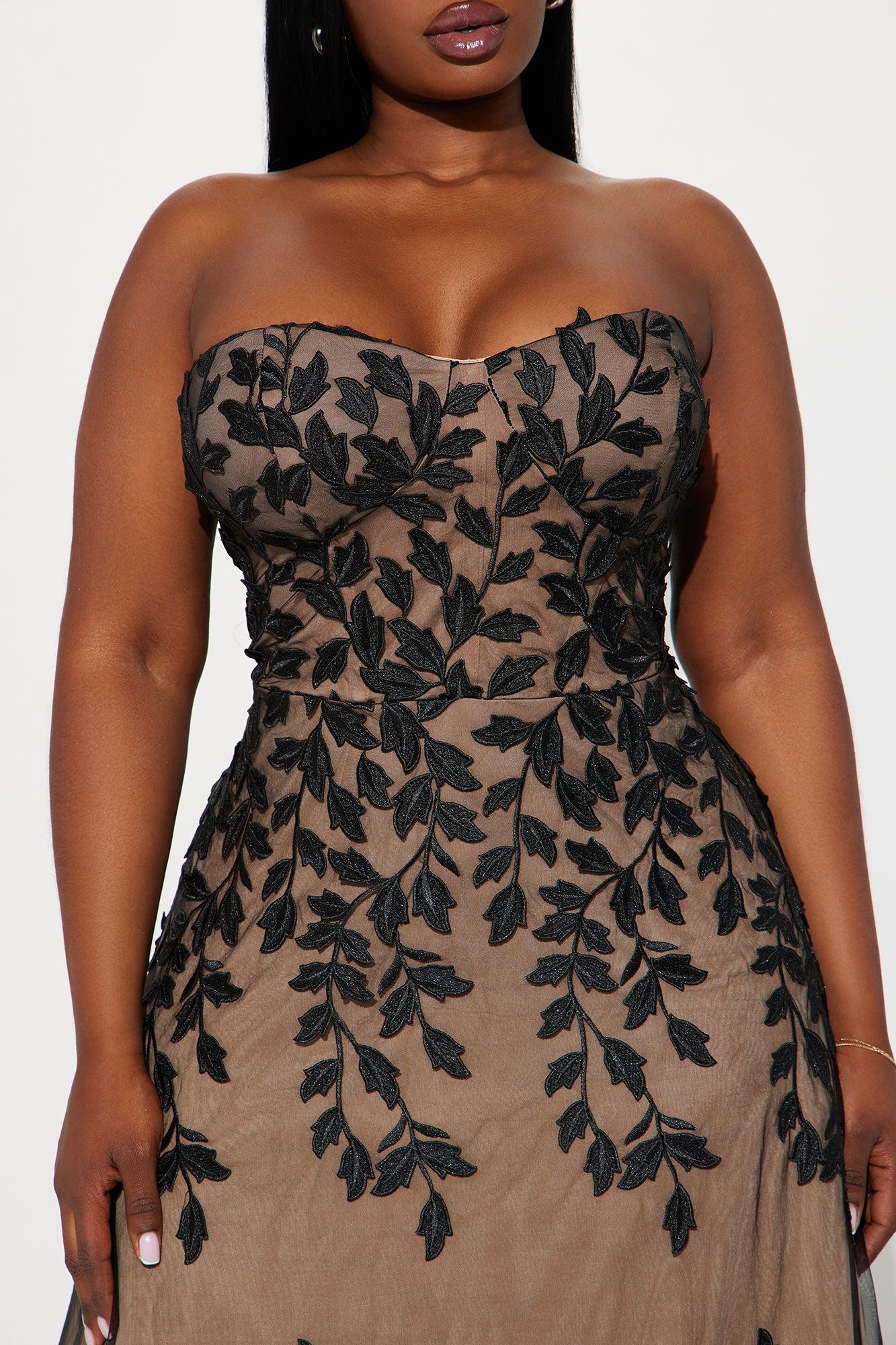 Victoria Mesh Gown - Black Product Image