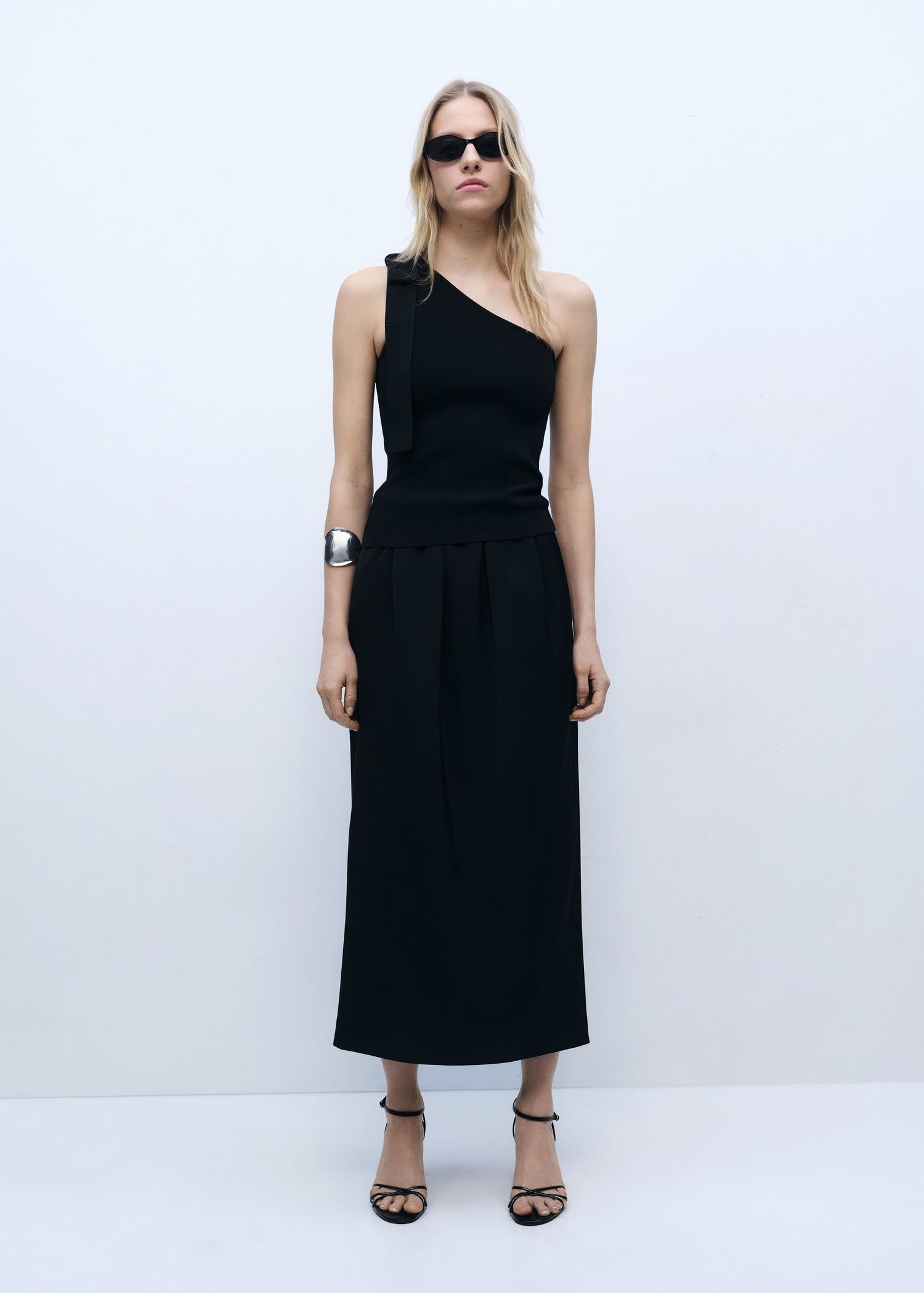 Asymmetrical knitted top with bow - Women | MANGO USA Product Image