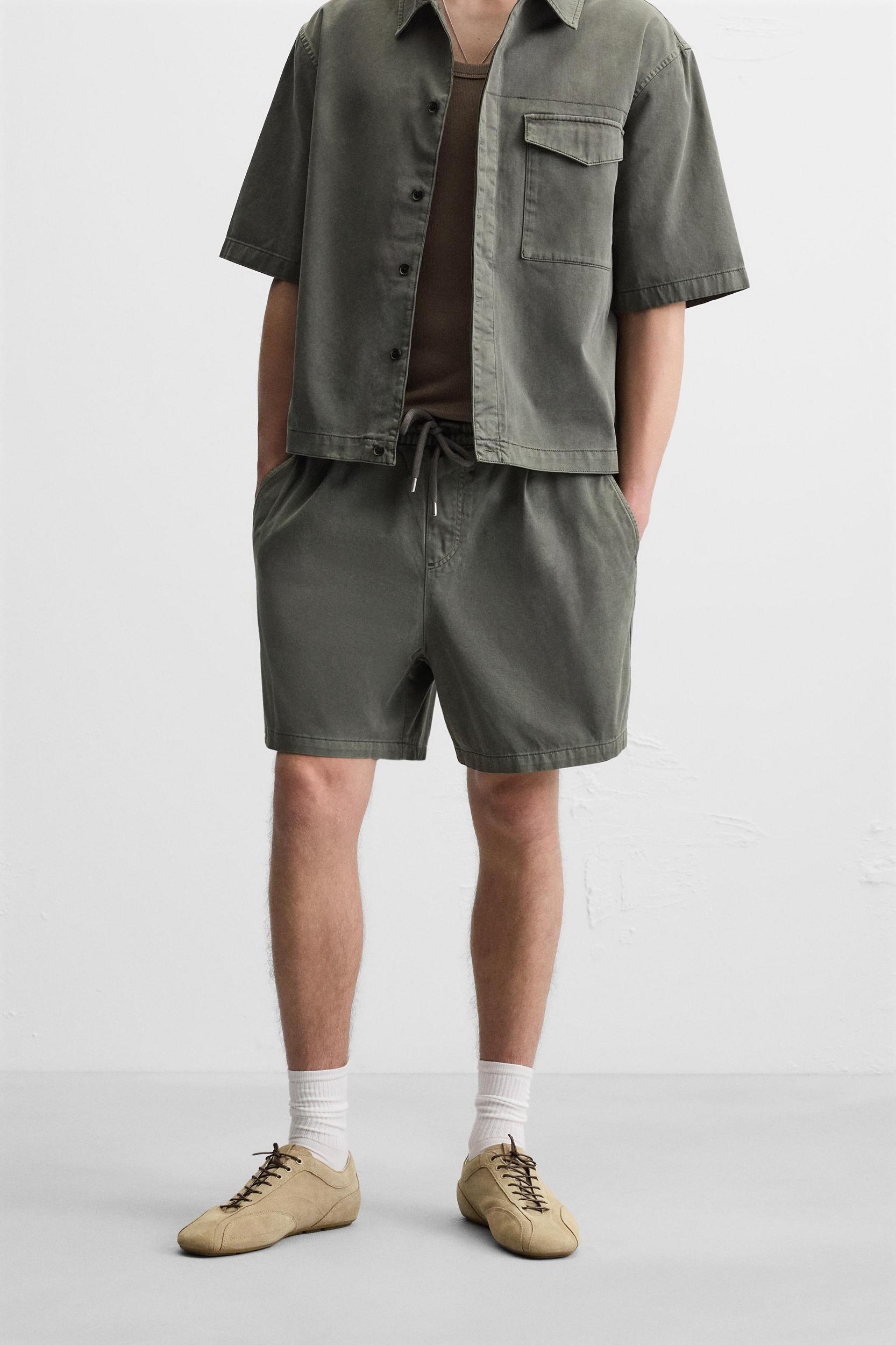 RELAXED FIT WASHED SHORTS Product Image
