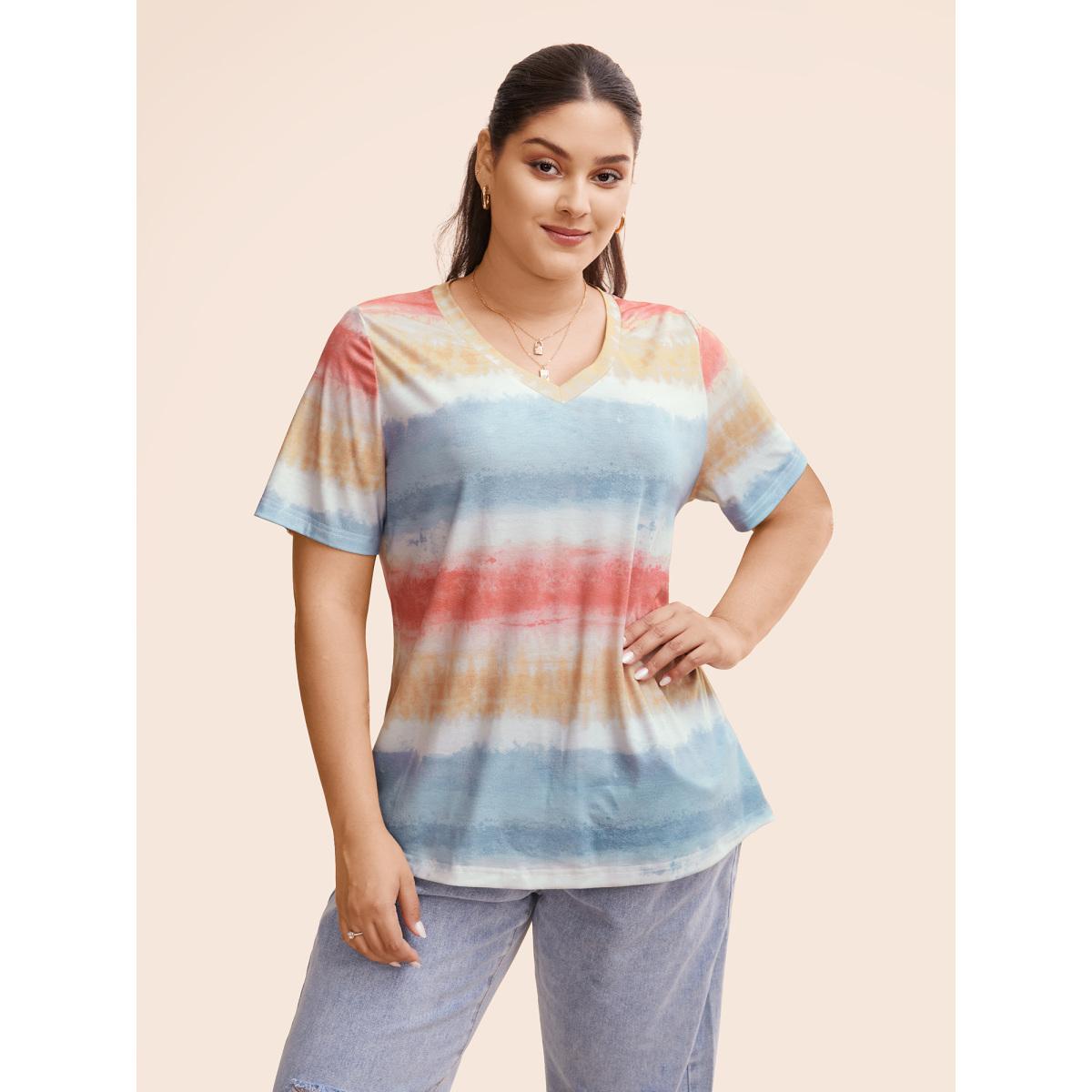 Plus Size Gradient Color Symmetrical Pattern T-shirt Multicolor Women Casual Non Art&design V-neck Everyday T-shirts BloomChic 10/M Product Image